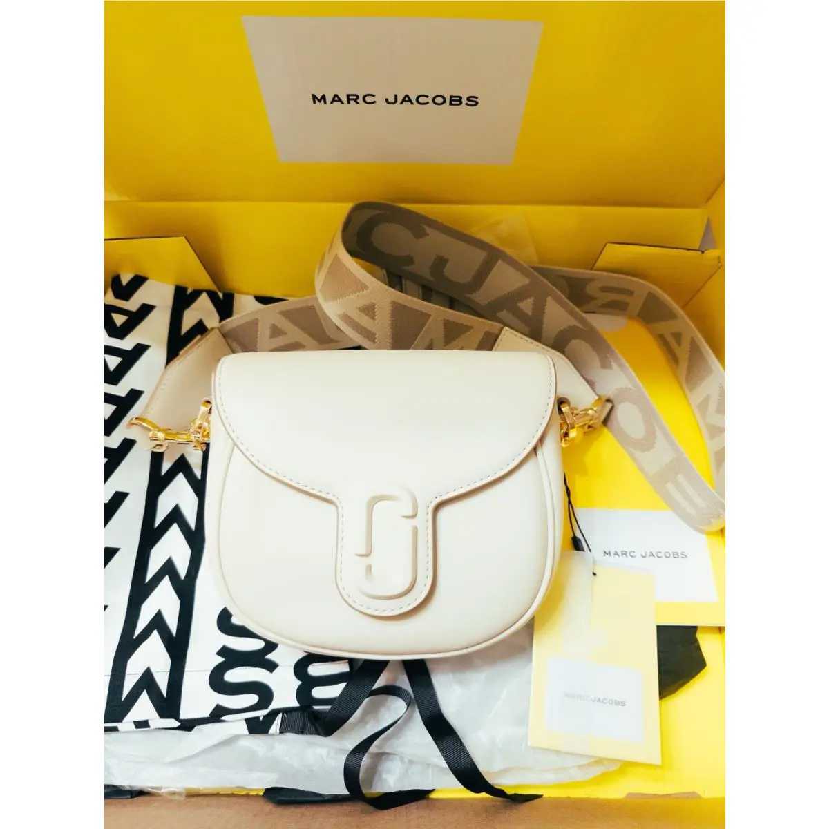 Marc Jacobs Women`s The Messenger Saddle Bag Small In Leather White OS