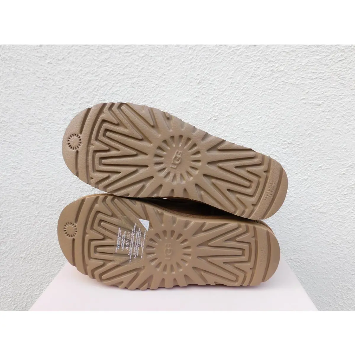 UGG shoes - UGG Tschabalala Classic Short - Tschabalala Classic Short - Chestnut (UPC: 195719954345) 2