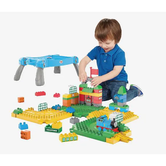 Mega Bloks Thomas Friends Busy Day at Knapford Table