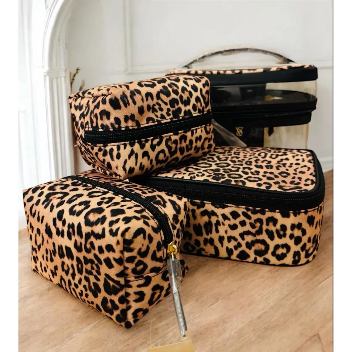 Victoria’s Secret Vanity Makeup Case 4 In 1 Travel Set Cosmetic Bag Leopard