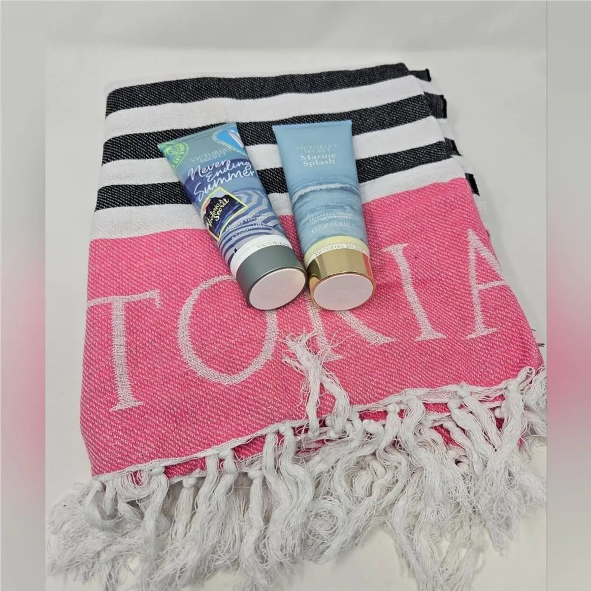 Victoria`s Secret Summer Bundle Beach Towel Set OF 2 Fragrance Body Lotion 8 OZ