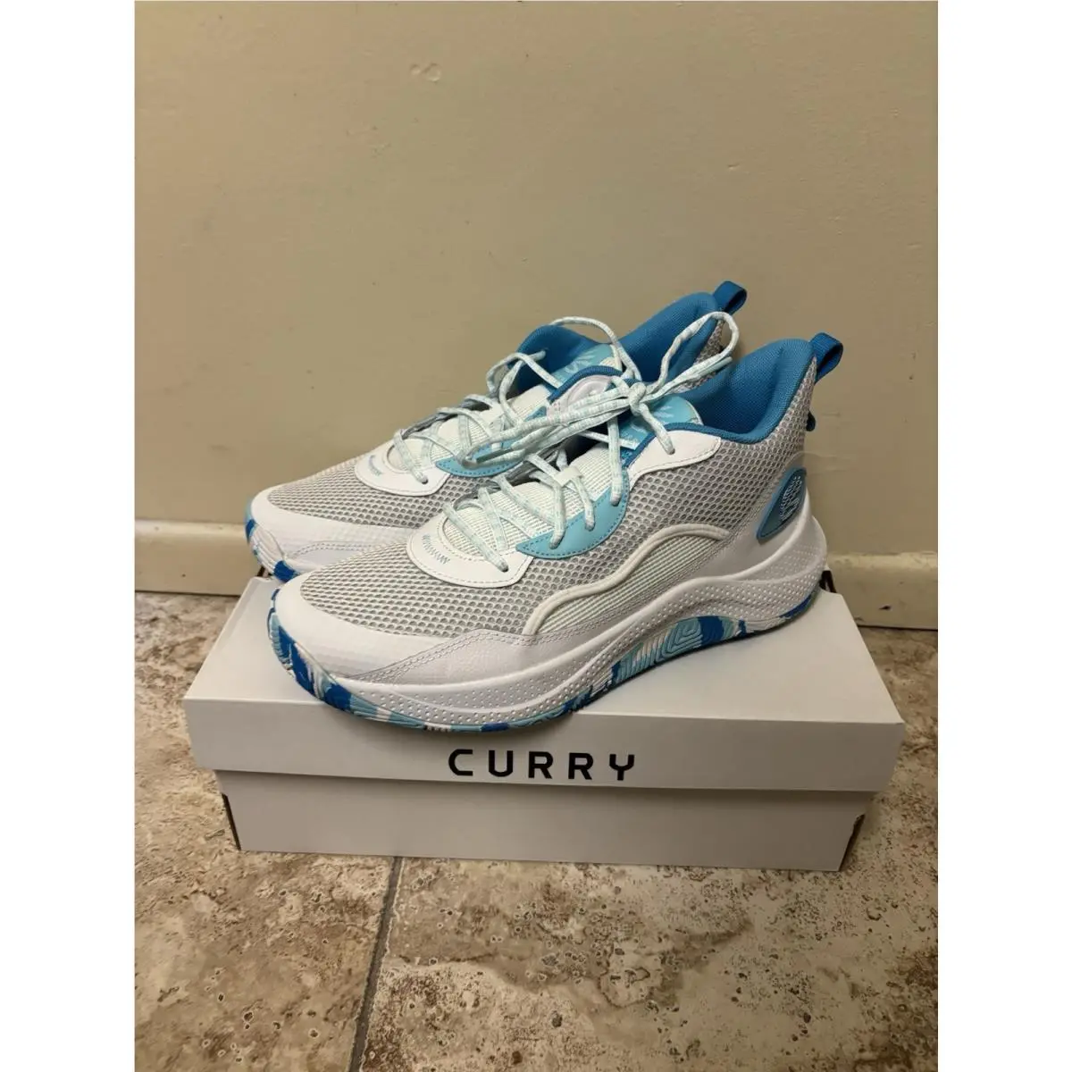 Under Armour Curry 3Z 24 Men’s Size 9.5 Blue/white Basketball Shoes 3027626-014