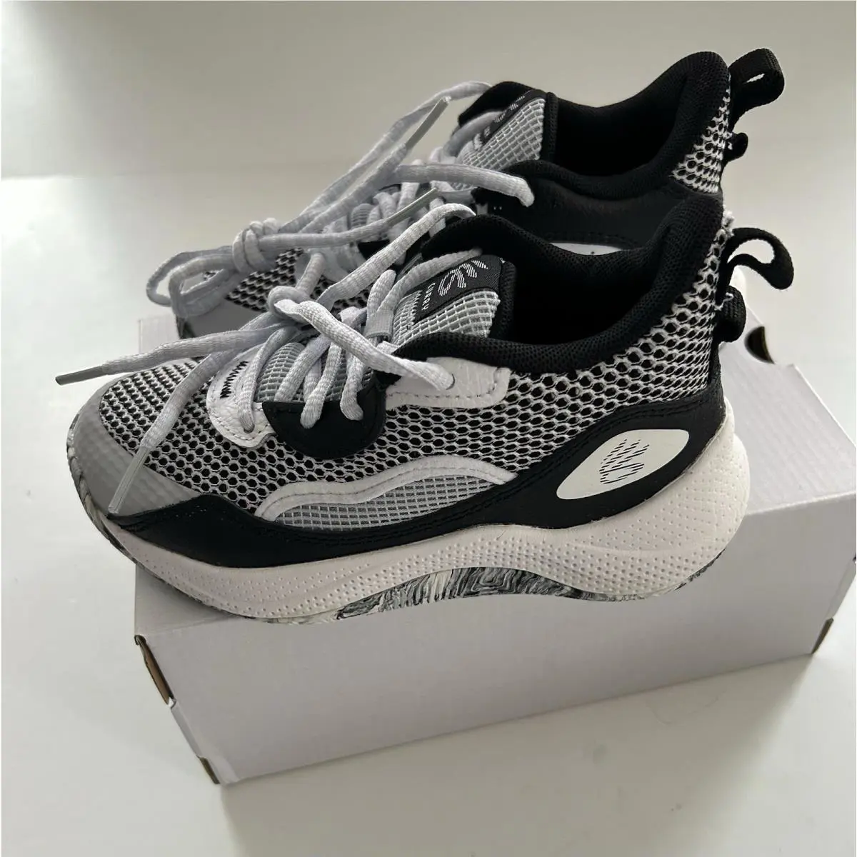 Under Armour shoes - Under Armour Curry 3Z 24 - White (UPC: 0197777569486) 1