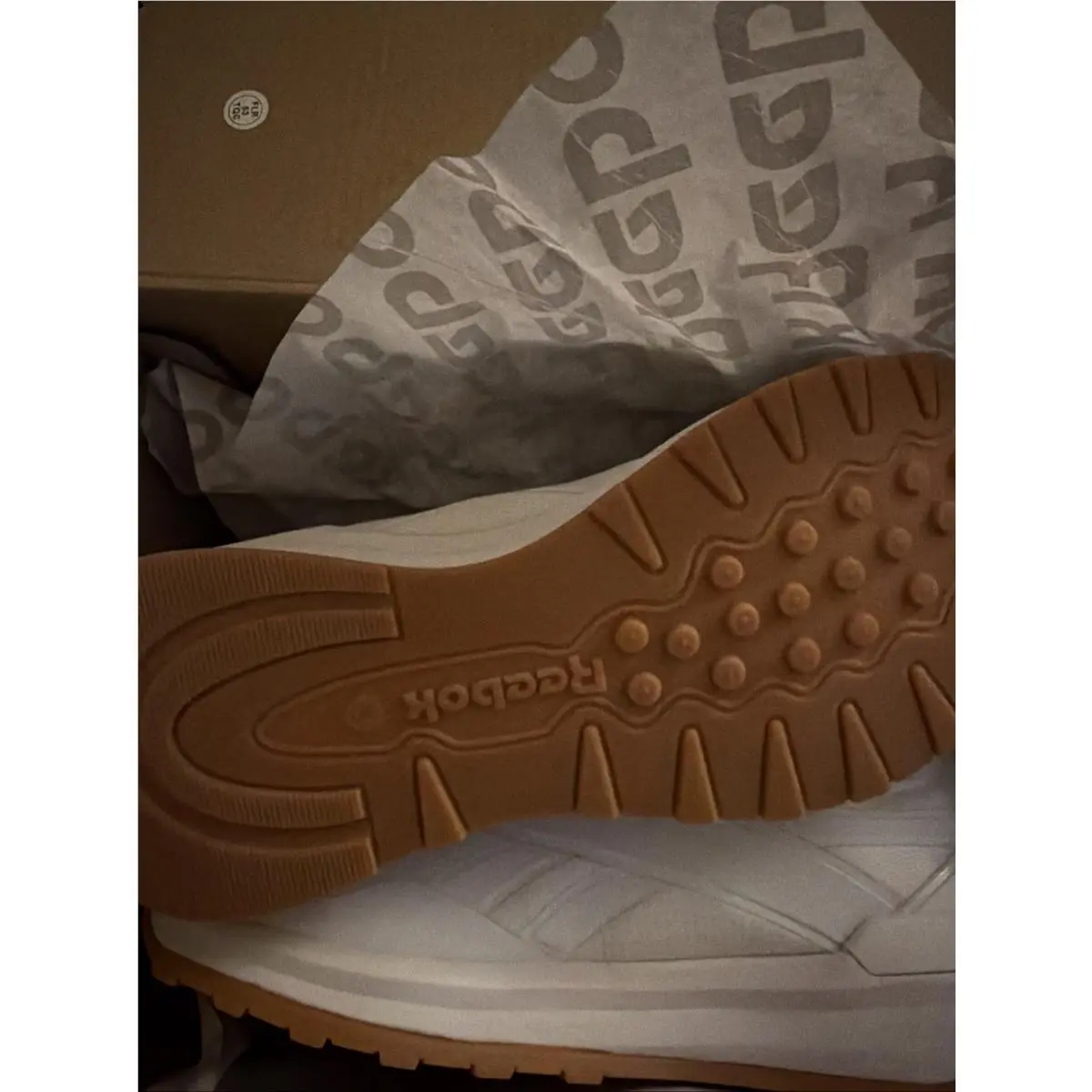 Reebok shoes - White 1