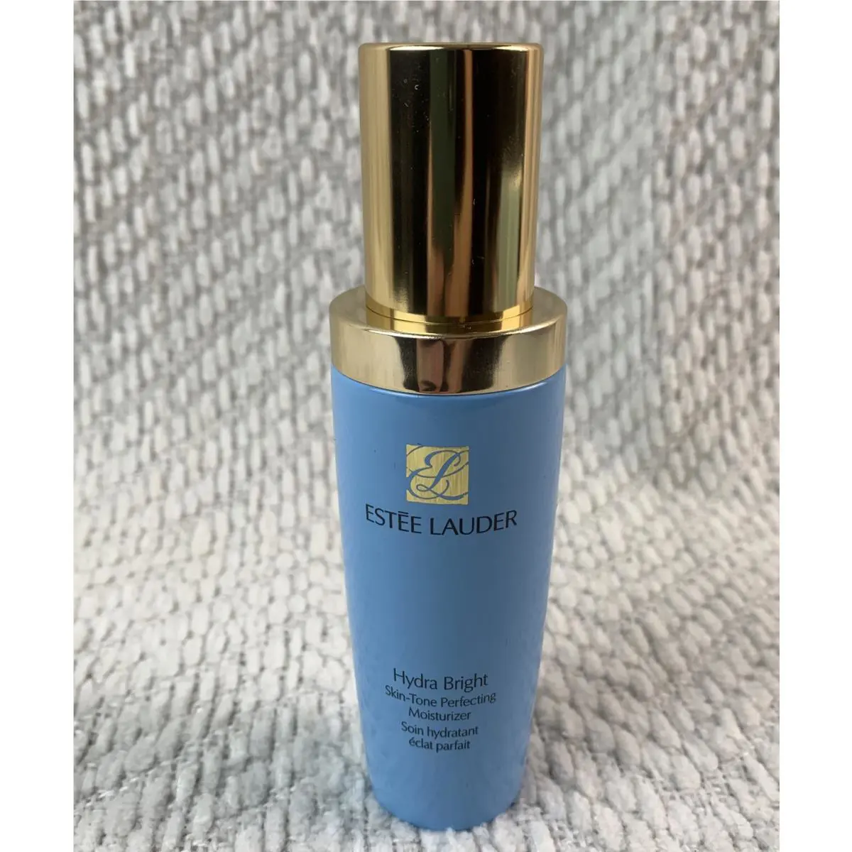 Estee Lauder Hydra Bright Skin-tone Moisterizer - Tall Baby Blue