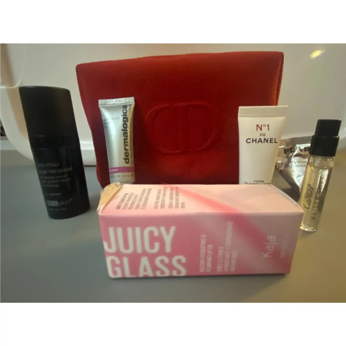 Luxury Christian Dior Holiday Cosmetic Pouch with 6 Piece Skincare Bundle