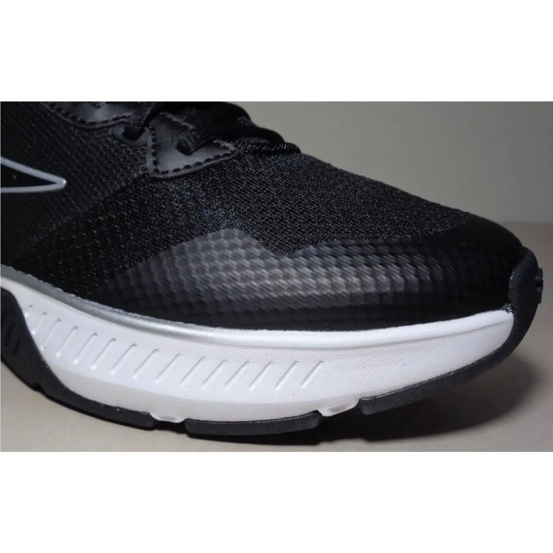Fila shoes - Action Stride Energized - Action Stride Energized - Black / White / Matte Silvery Metallic (UPC: 196447866917) 6