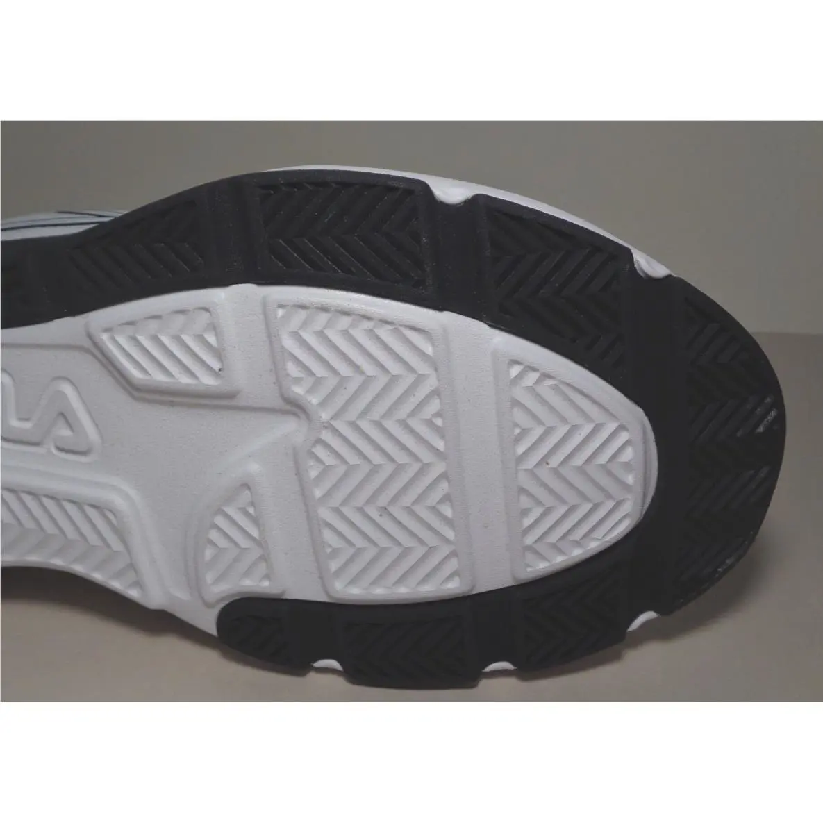 Fila shoes - Action Stride Energized - Action Stride Energized - White / Black / Aven (UPC: 196447867044) 17