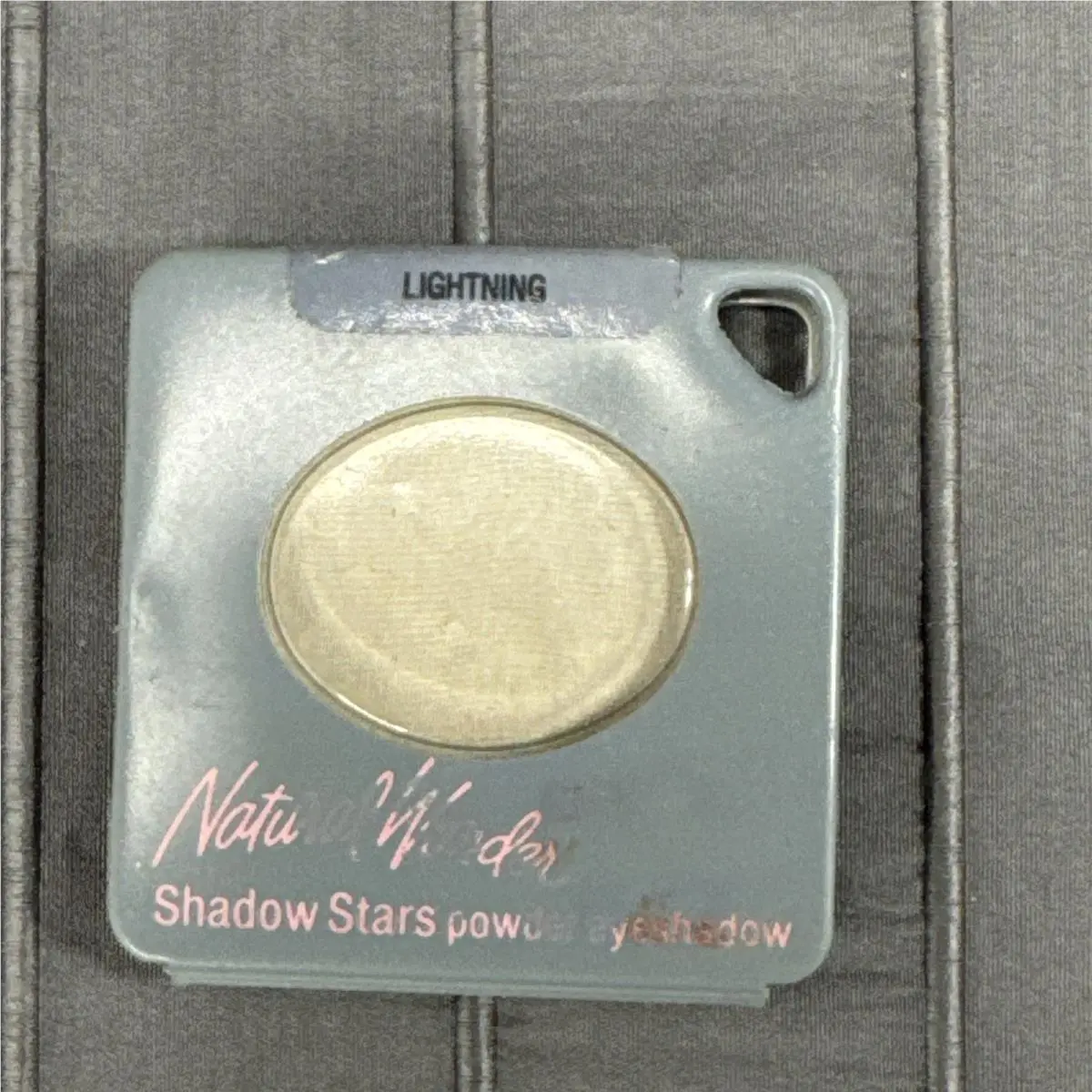 Revlon Vintage Natural Wonder Shadow Stars Lightning Powdered Eyeshadow
