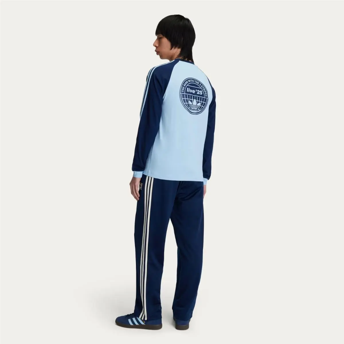 Adidas clothing - Originals Adicolor Classics Firebird - Originals Adicolor Classics Firebird - KT3427 - Clear Sky / Night Indigo 12