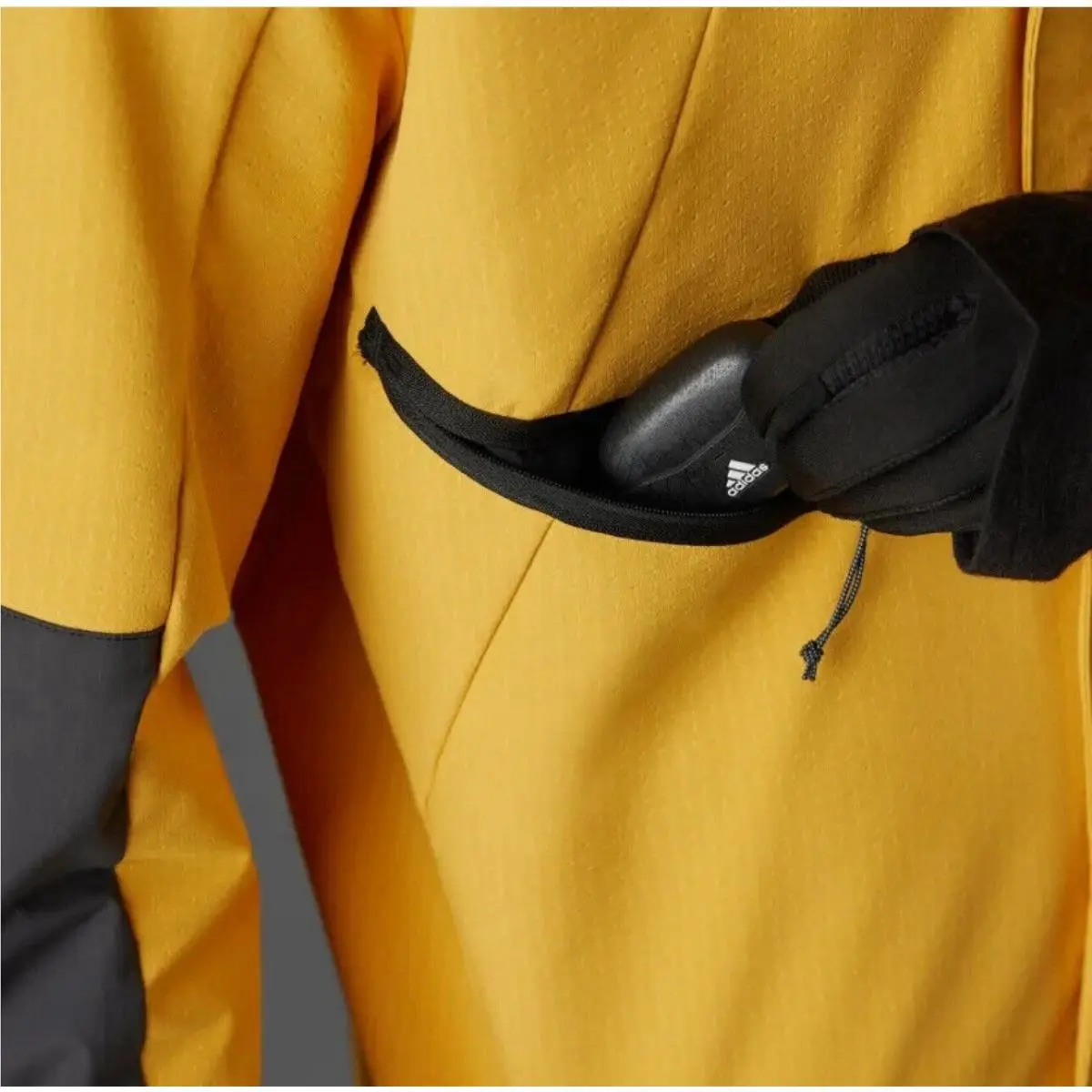 Adidas clothing - adidas ULTIMATE RUNNING CONQUER THE ELEMENTS COLD.RDY JACKET - IL1968 - Yellow 13