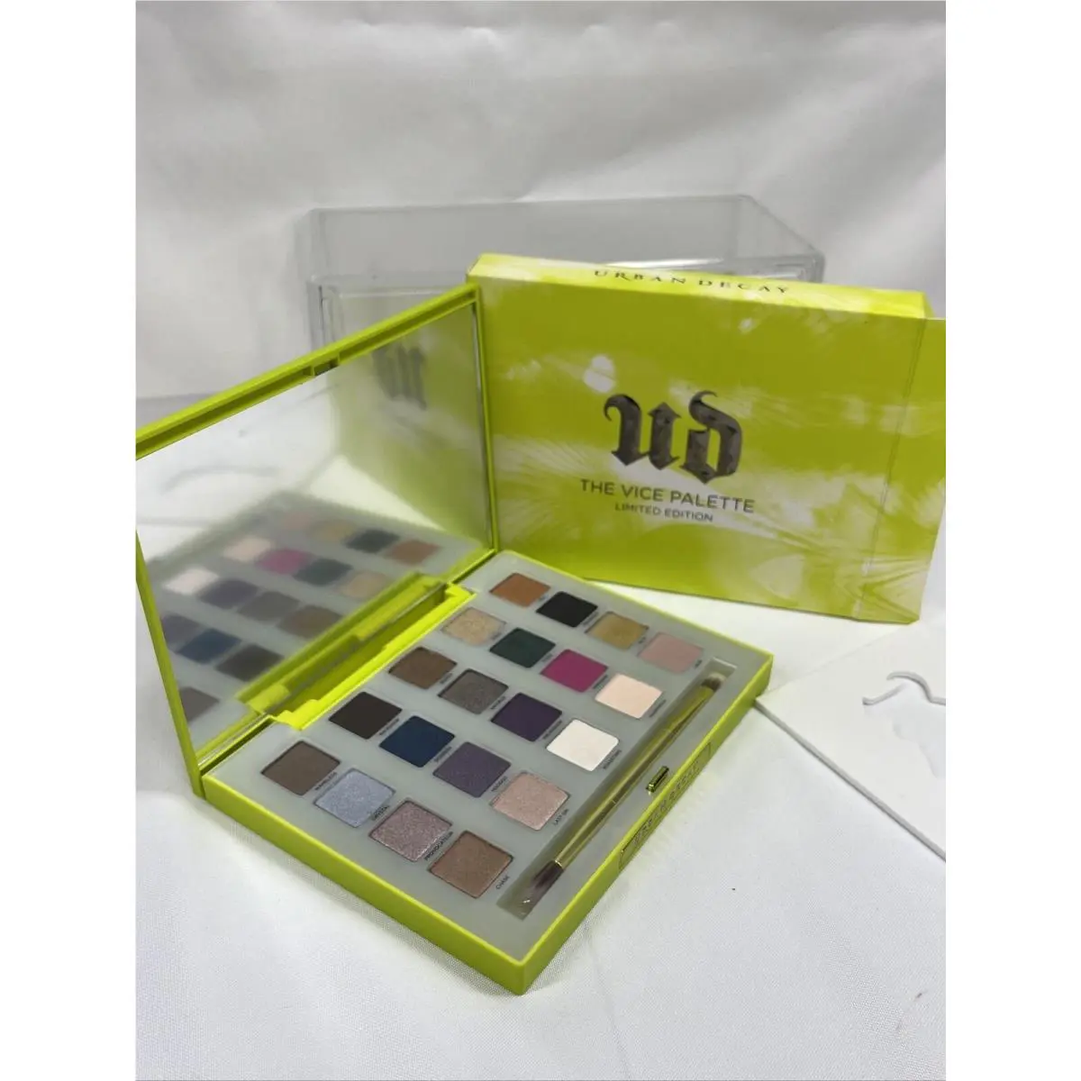Mac Cosmetics Vice Ltd Urban Decay Green Limited Edition Eyeshadow Palette w/ Receipt