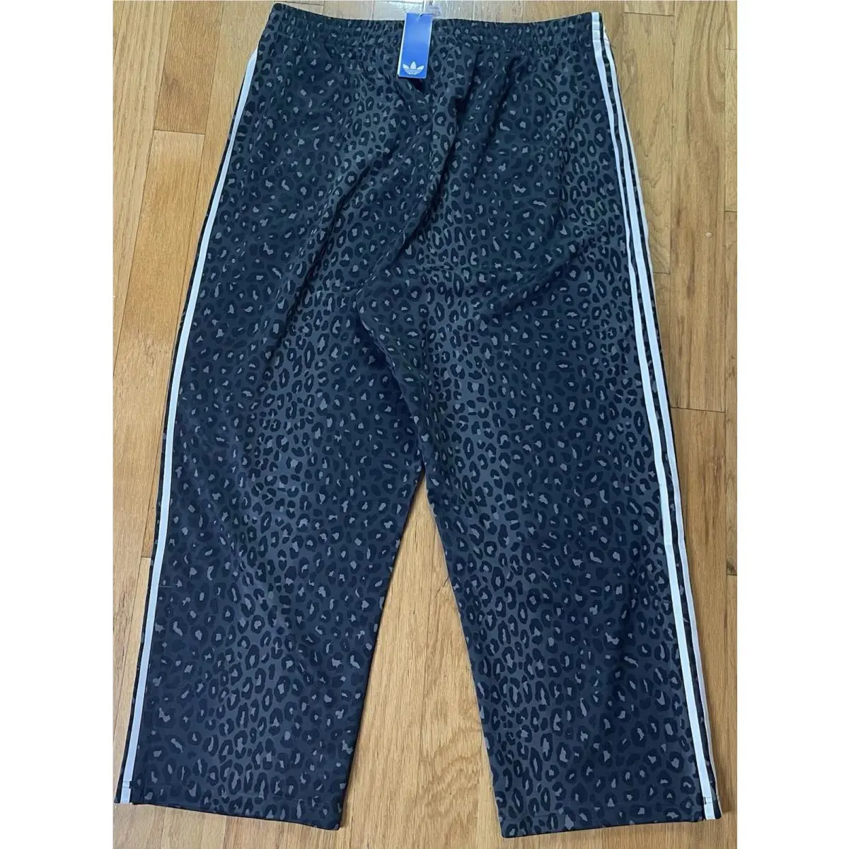 Adidas clothing - JV7582 - JV7582 - Black, White 1