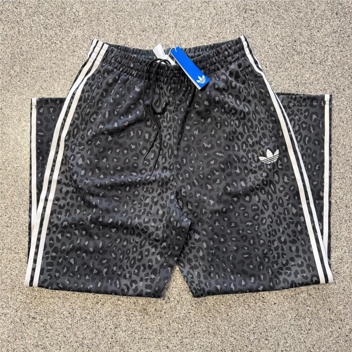 Adidas clothing - JV7582 - JV7582 - Gray 1