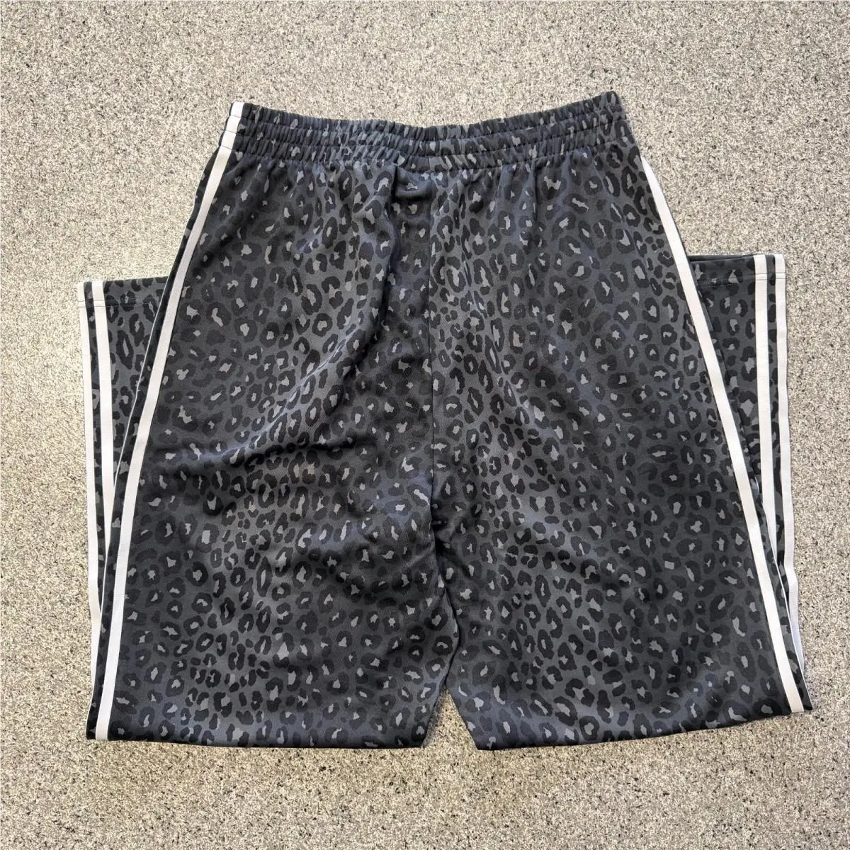Adidas clothing - JV7582 - JV7582 - Gray 2