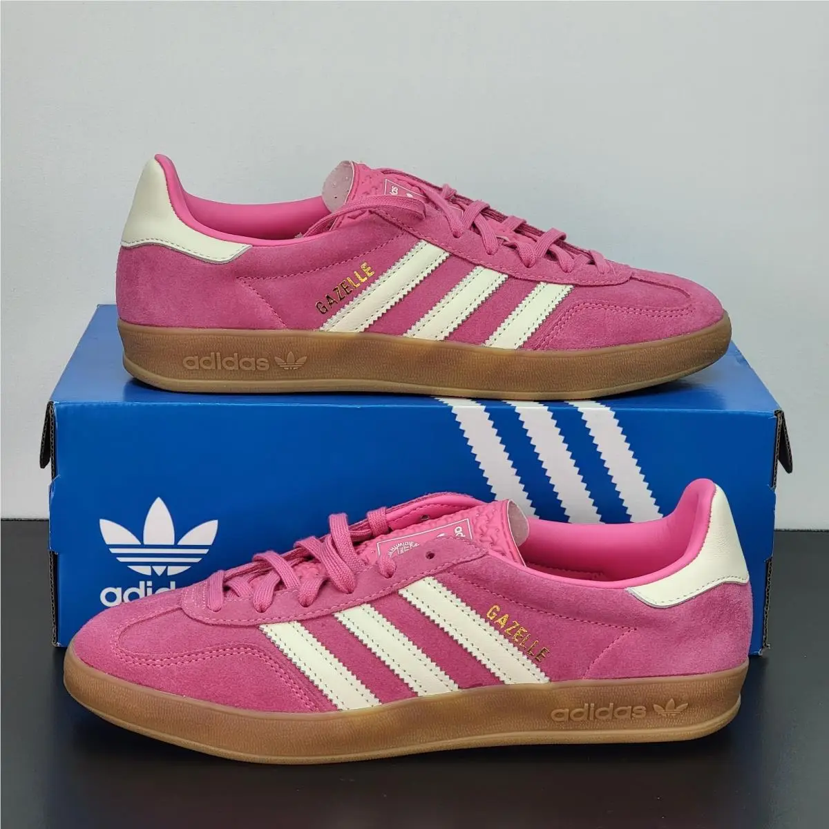 Adidas Gazelle Women`s Size 9 Athletic Shoes Pink Off White Training Sneakers