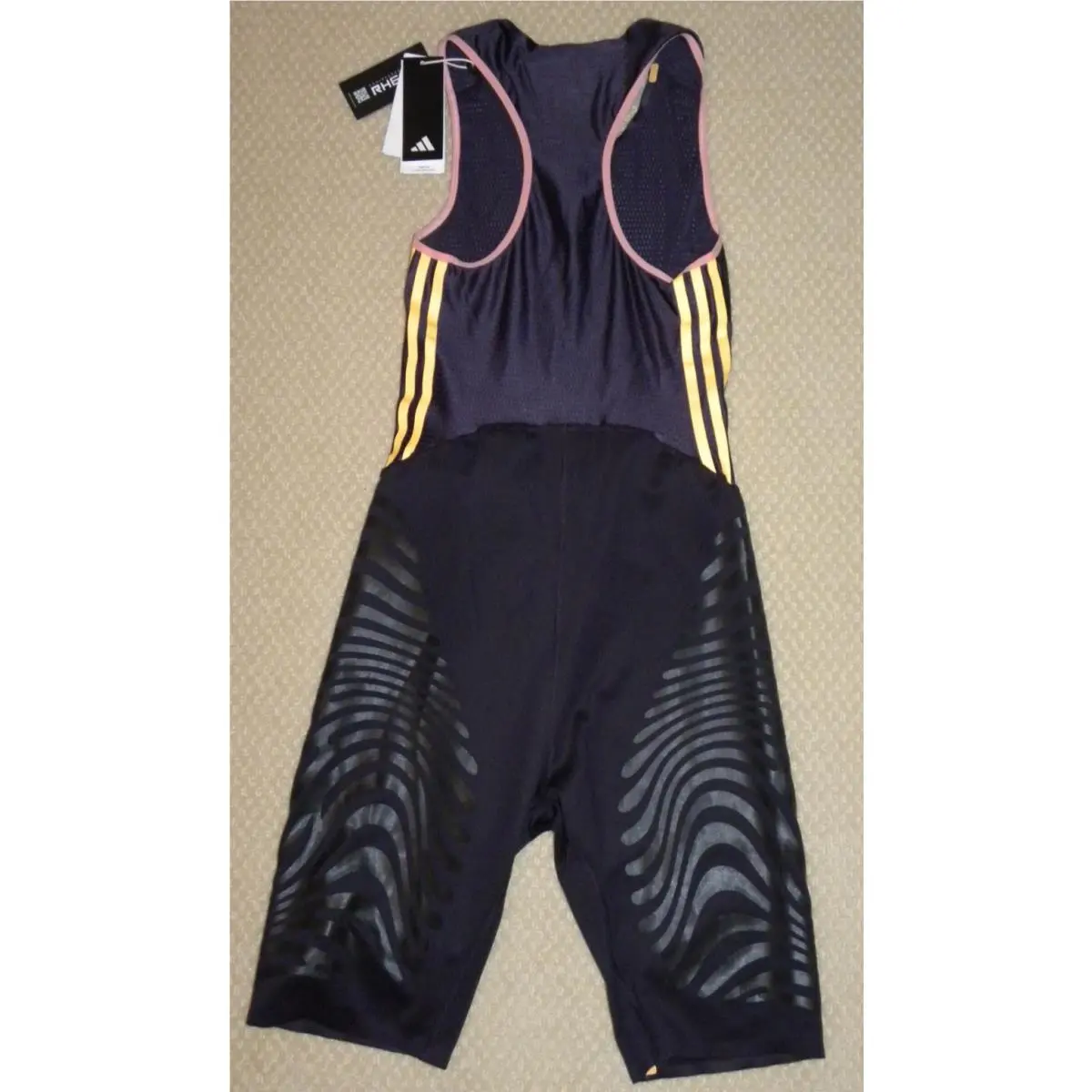Adidas clothing - aurora black/black (UPC: 196475111911) 4