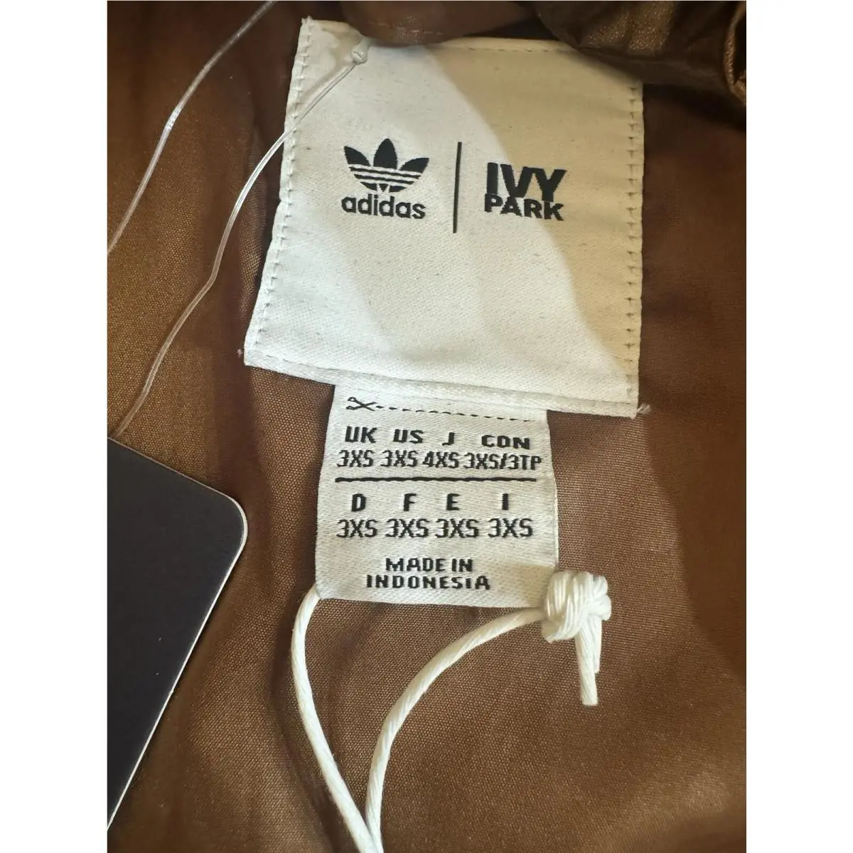 Adidas clothing - Brown 8