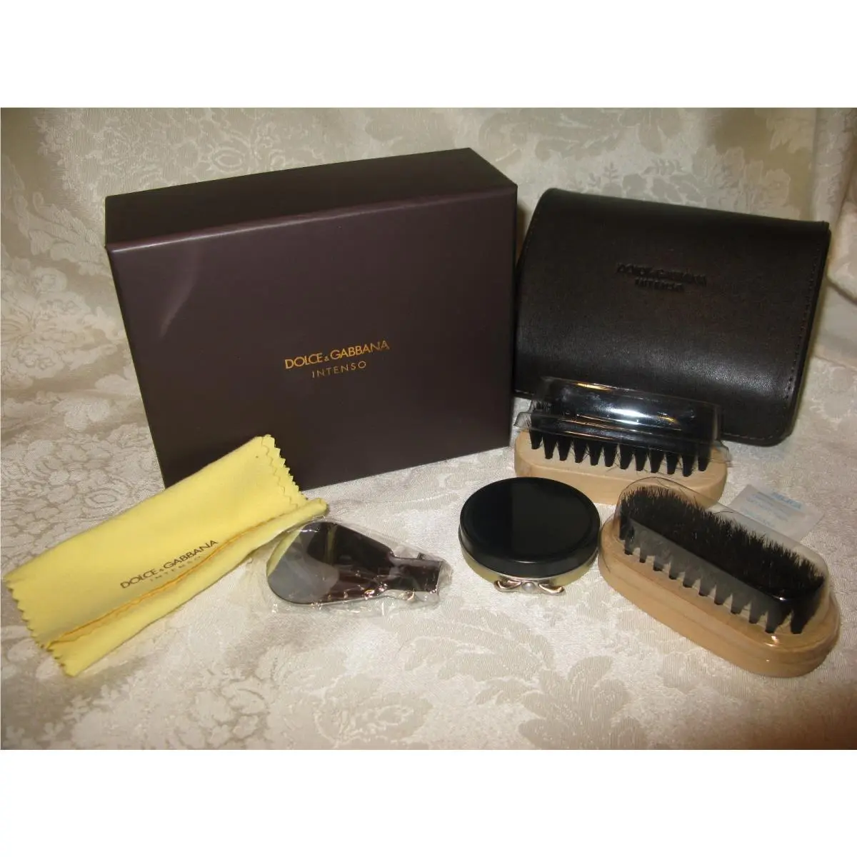 Dolce Gabbana Intenso. Shoe Cleaning Set