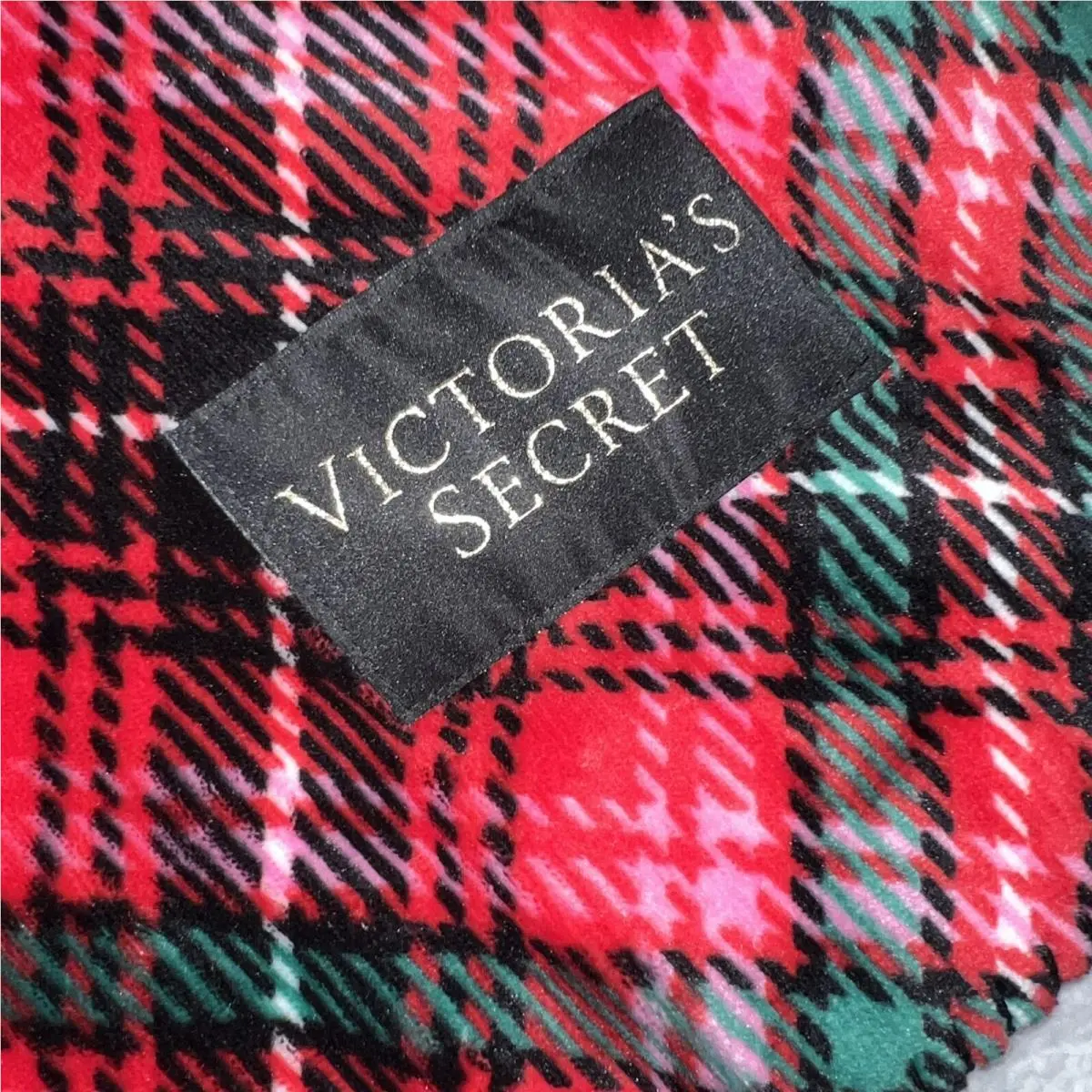 Victoria's Secret clothing - Black,green,red,white 3