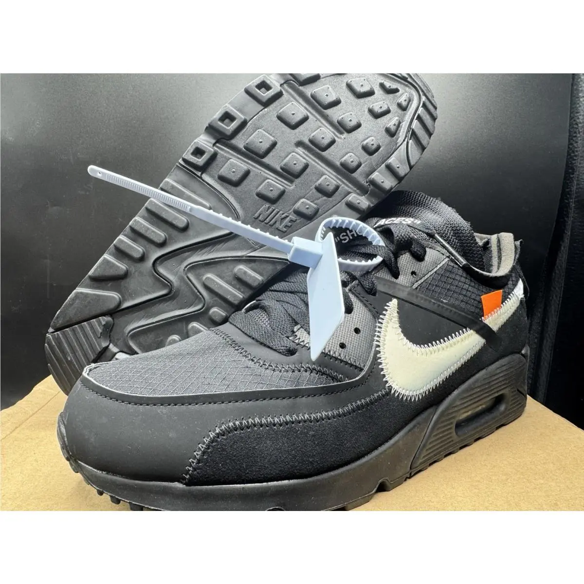 Nike shoes - Jordan 1 - AA7293-001 - Black White 14