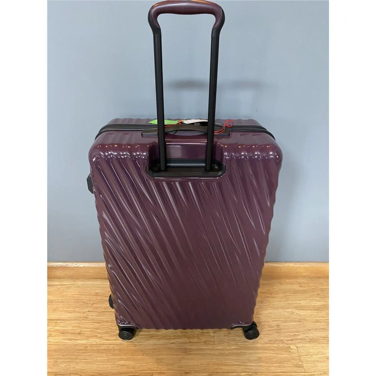 Tumi 19 Degree Extended Trip Expandable 4 Wheeled Packing Case 139686-405E