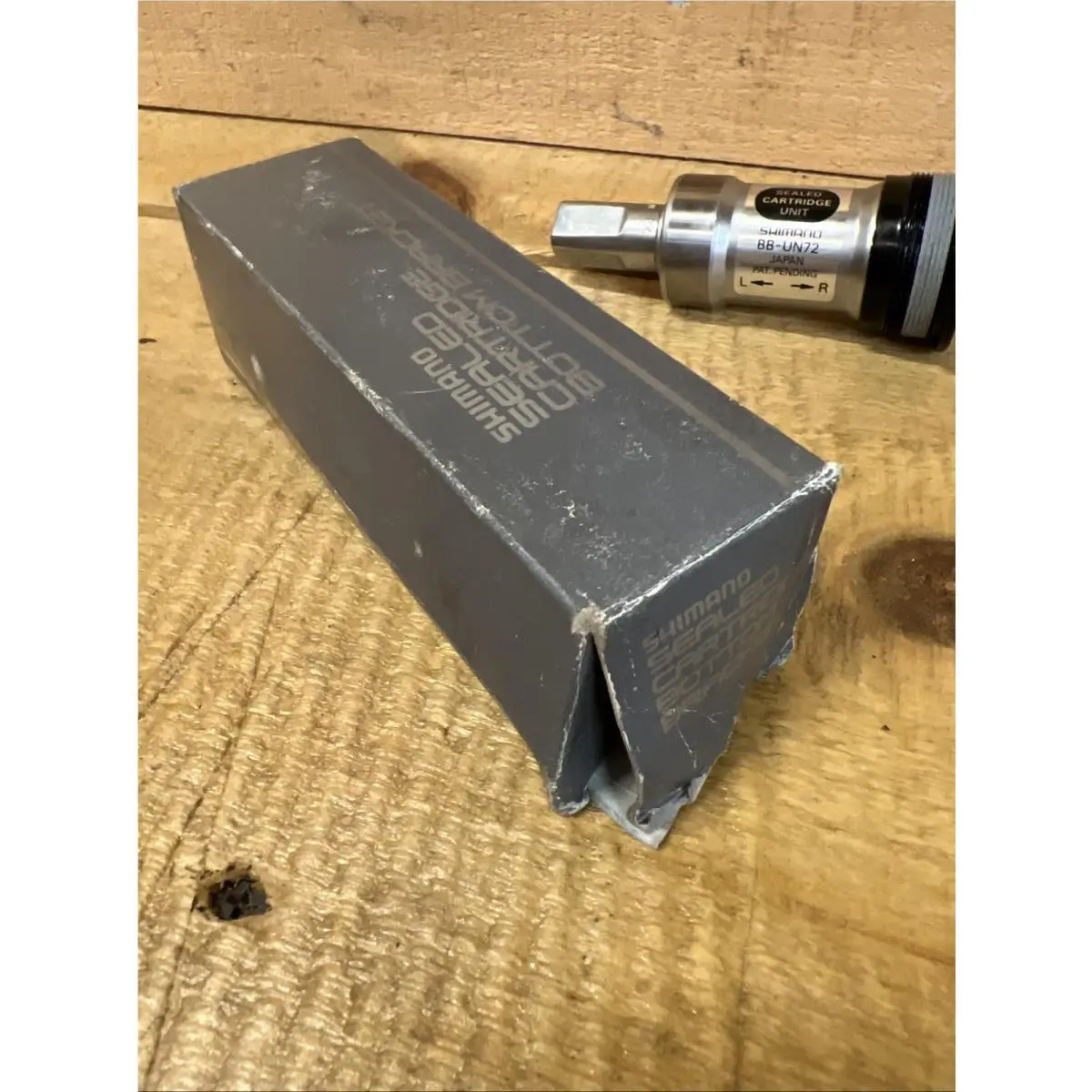 Shimano  - BB-UN72 - BB-UN72 - Silver 2