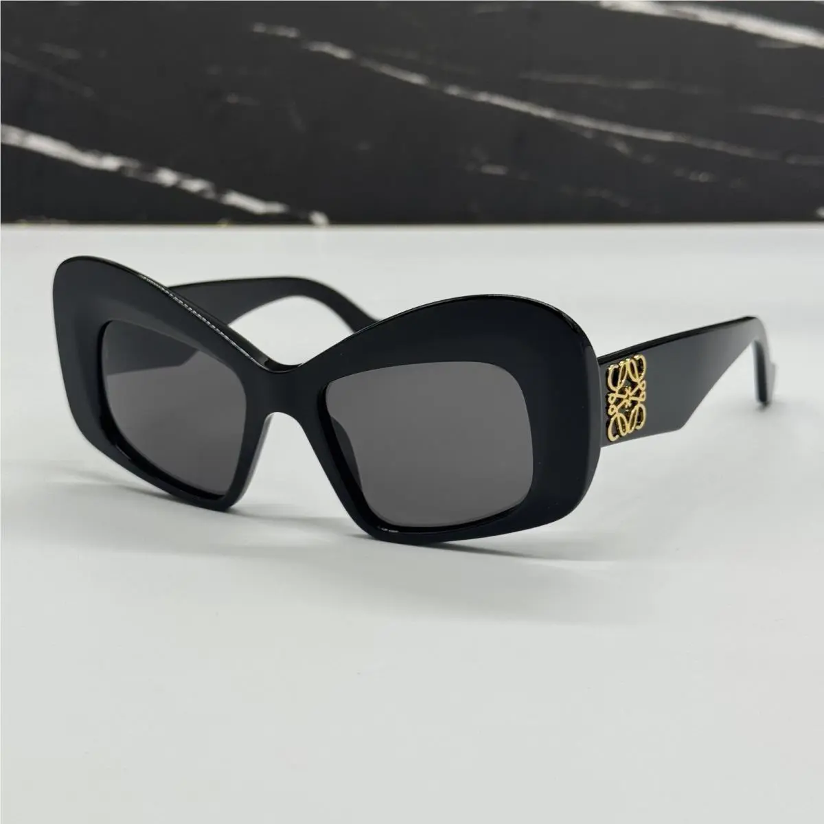 Loewe LW40128I 01A Black/gray Women Sunglasses Loewe