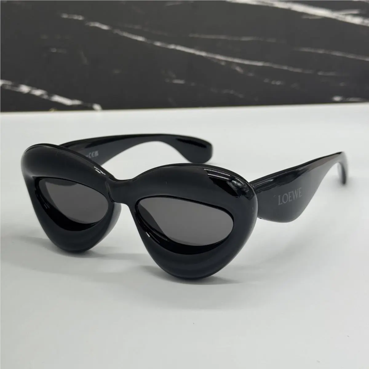 Loewe LW40097I 01A Black Women Sunglasses Loewe