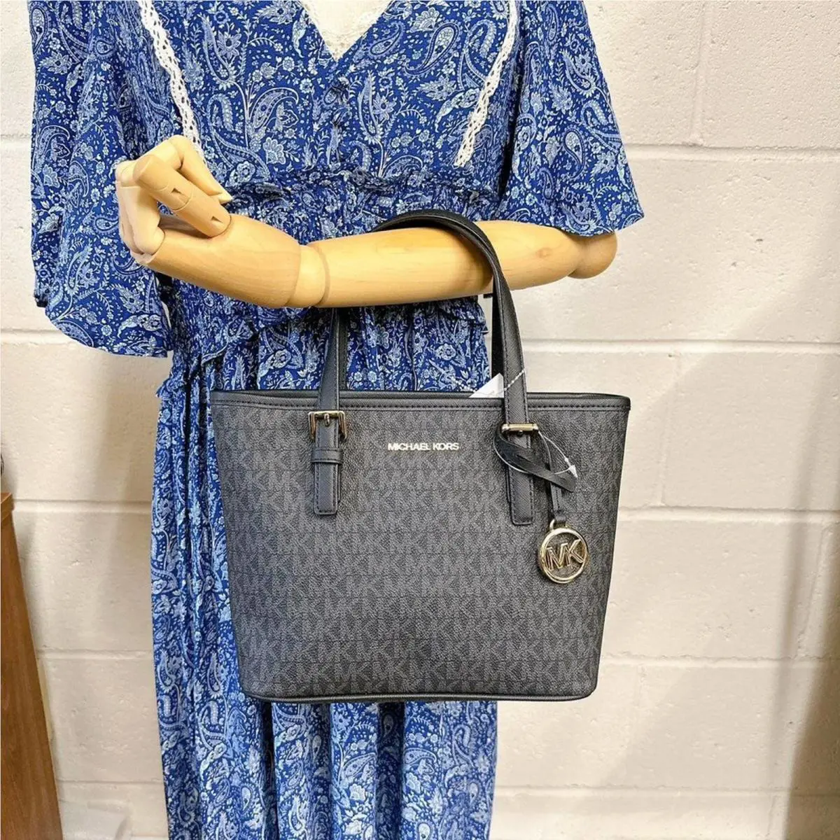 Michael Kors 35T9GTVT0B Jet Set Travel Extra-small Logo Top-zip Tote Bag In Blac