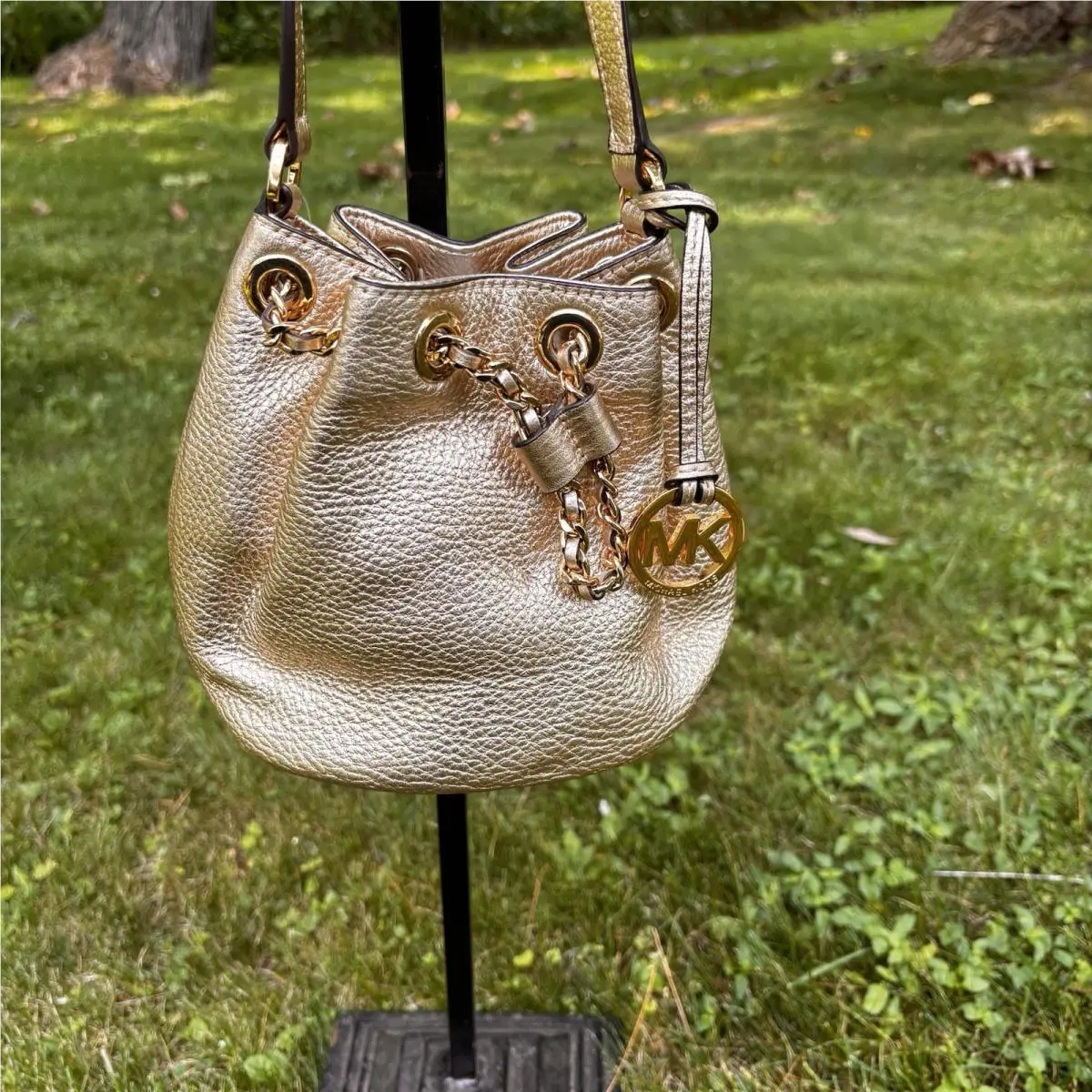 Michael Kors Frankie Shoulder Drawstring Bag Pebbled Leather Medium Gold G-2