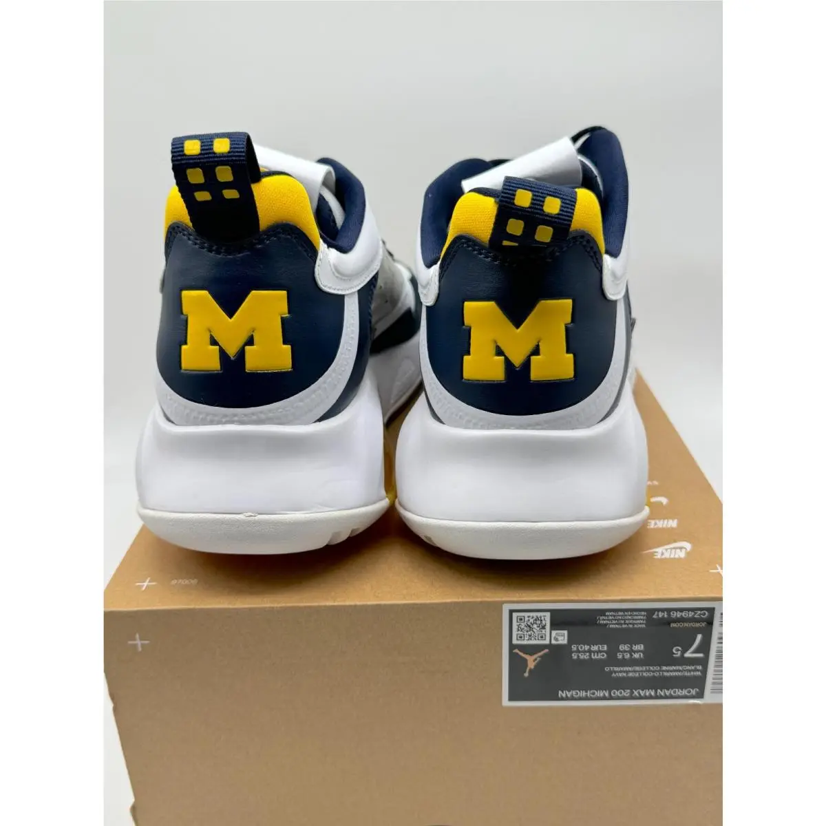 Nike shoes - Jordan Max 200 - Max - cz4946-147 - White (UPC: 194499122609) 4