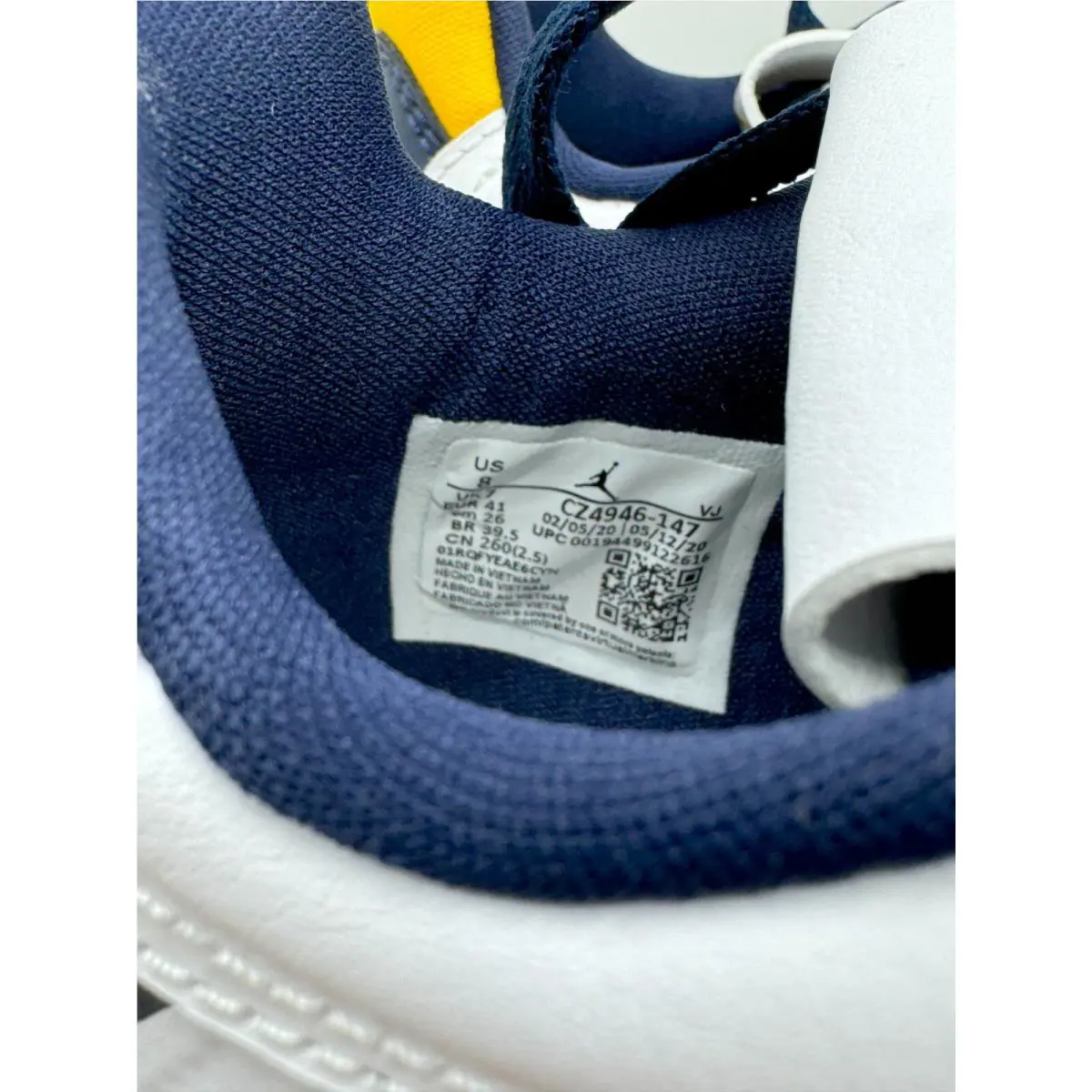 Nike shoes - Jordan Max 200 - Max - cz4946-147 - White (UPC: 194499122609) 0