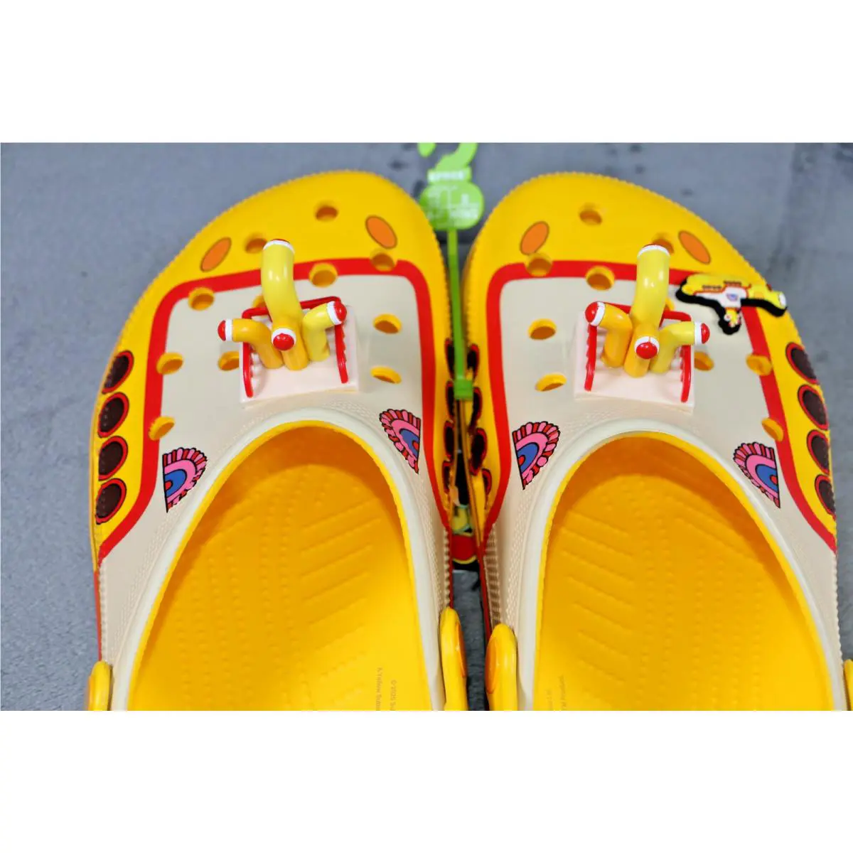 Crocs shoes - Yellow (UPC: 198445135811) 2