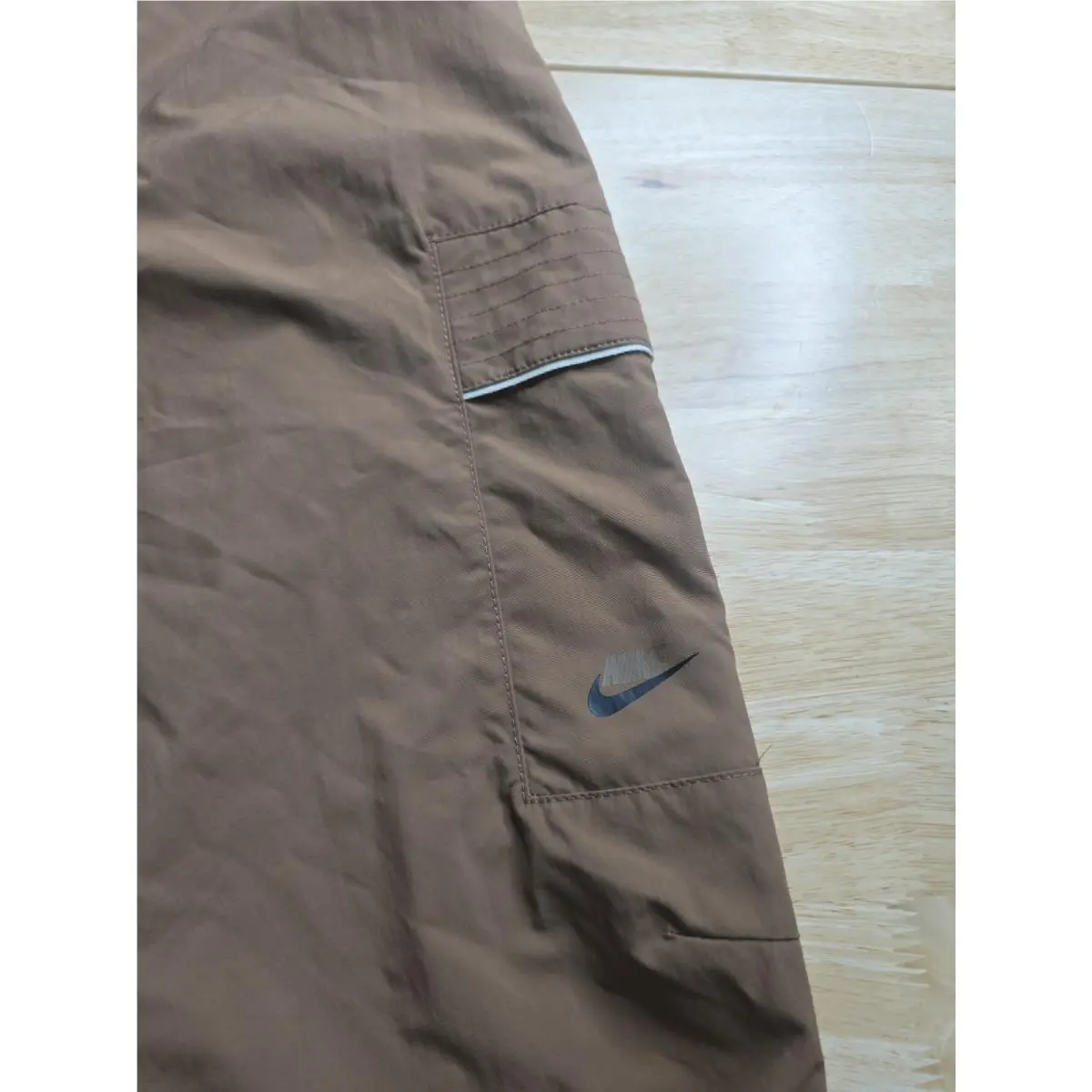 Nike clothing - Nike Sportswear Essentials - Sportswear Essentials - DM6681-256 - Brown (UPC: 195245659189) 2