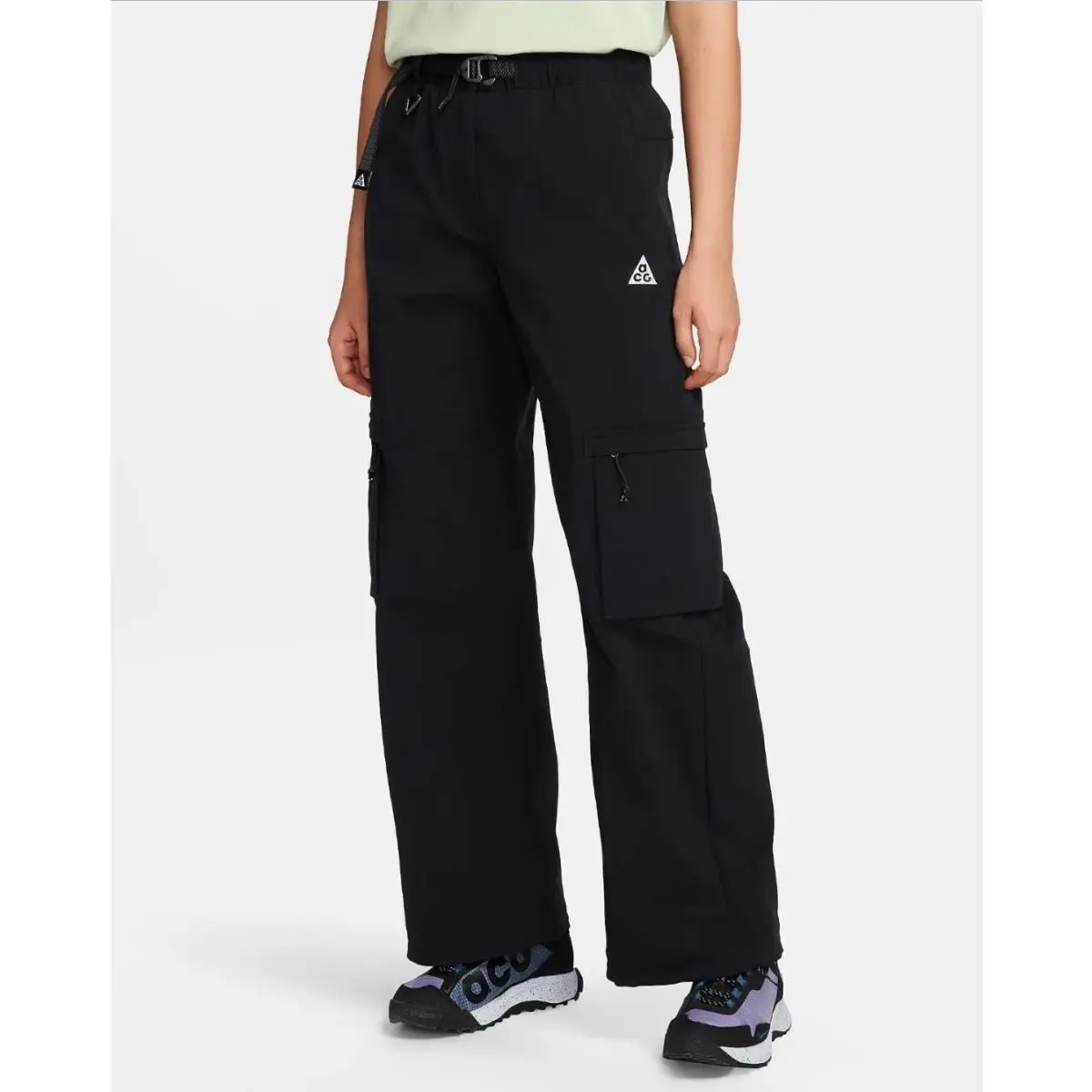 Nike Acg Smith Summit Women`s Black Cargo Pants FN1947-010 Size XL