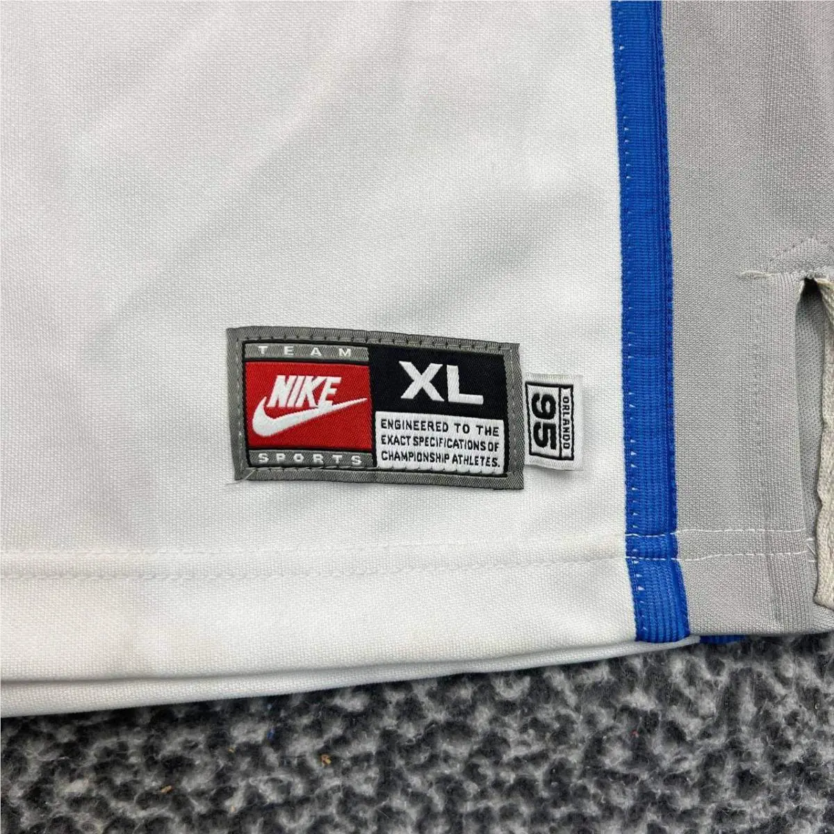 Nike clothing - White 3