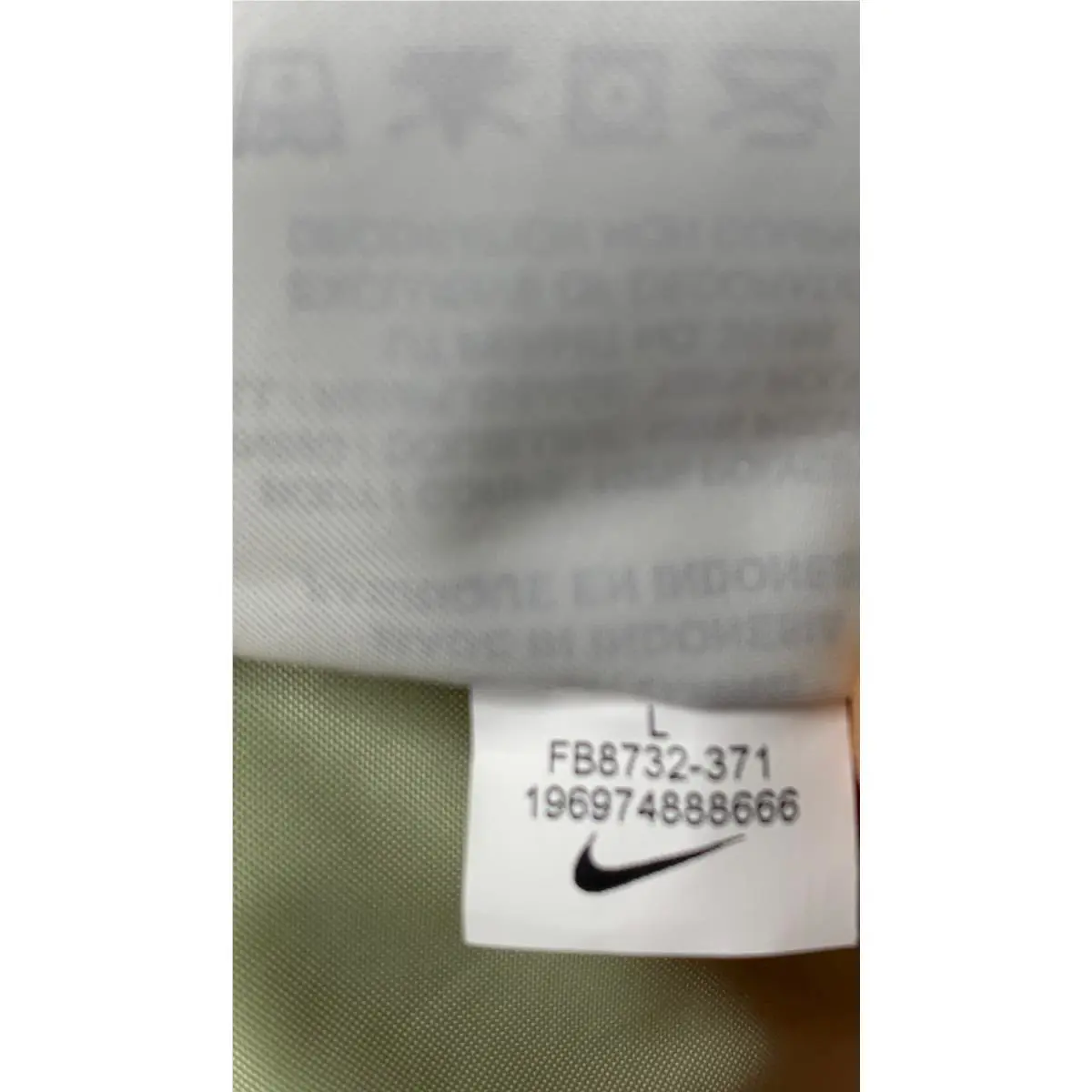 Nike clothing - Light Green 10
