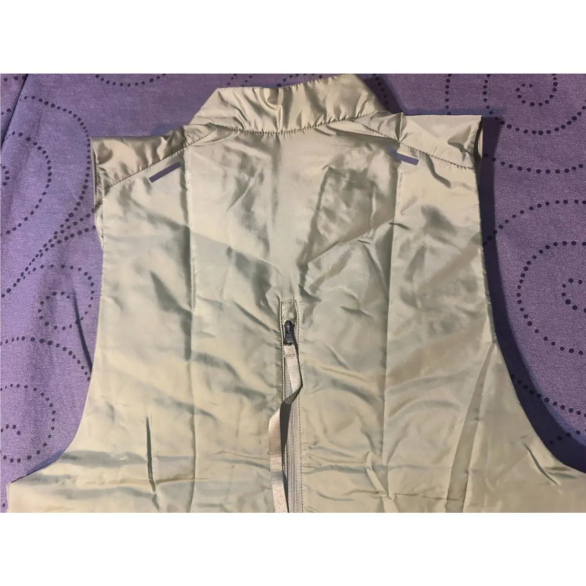 Nike clothing - GREEN + GRAY (UPC: 191886998564) 4