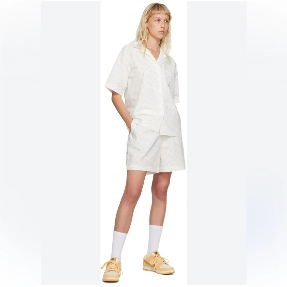 Nike clothing - White 3