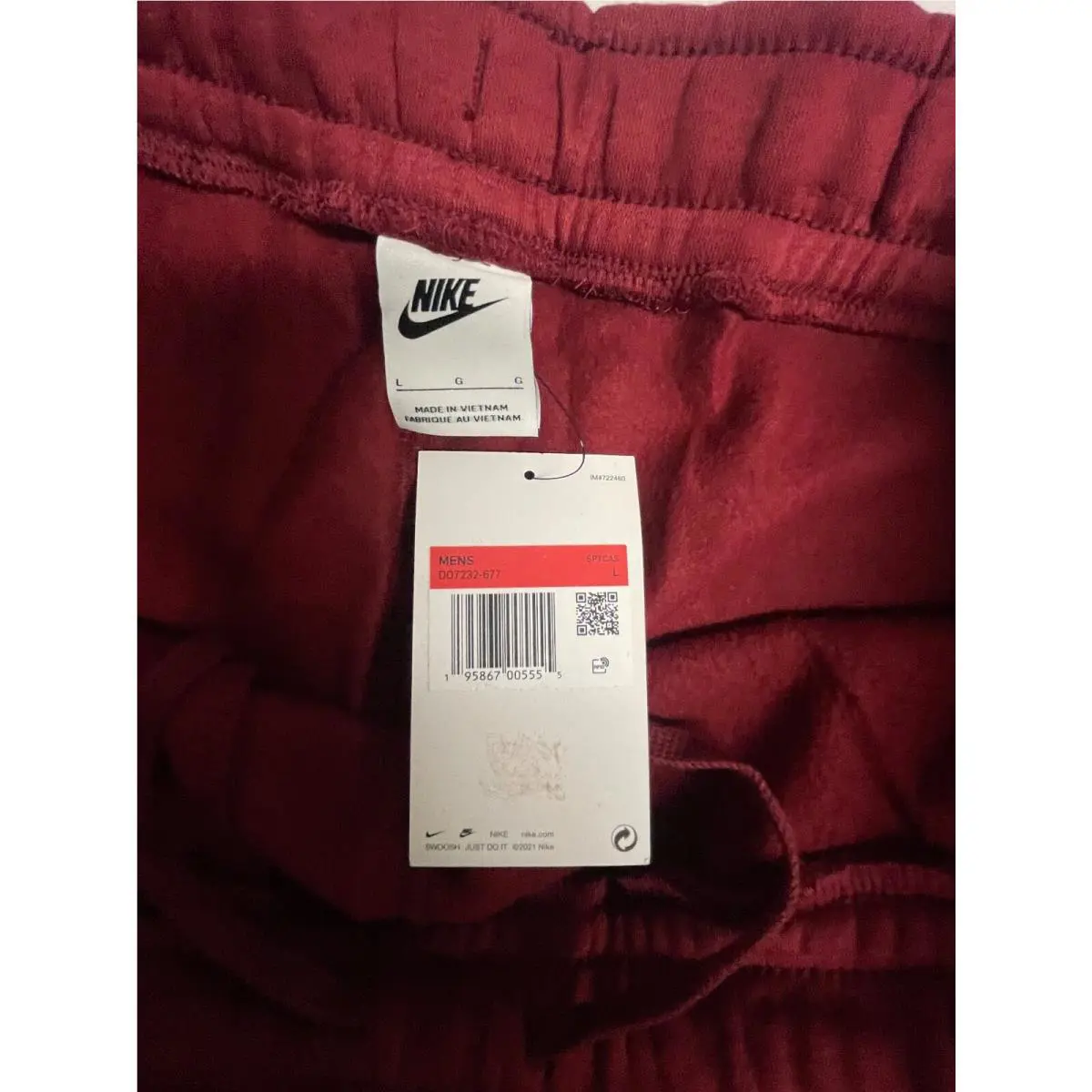 Nike clothing - Red (UPC: 195867005555) 9