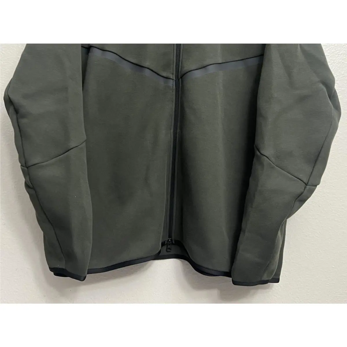 Nike clothing - HV0949-356 - HV0949-356 - Sequoia (UPC: 197859971701) 1