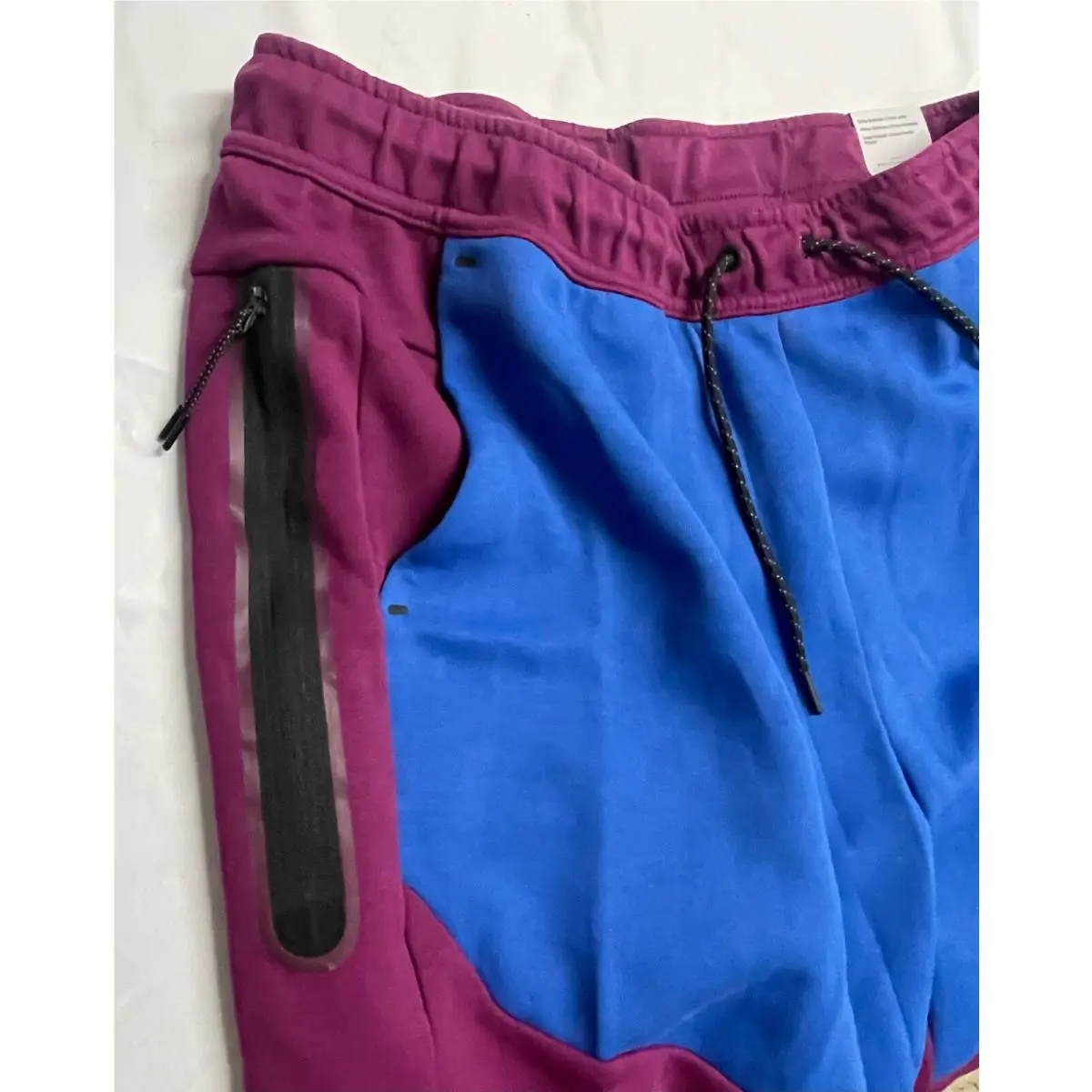 Nike clothing - Sangria (UPC: 195245441470) 11