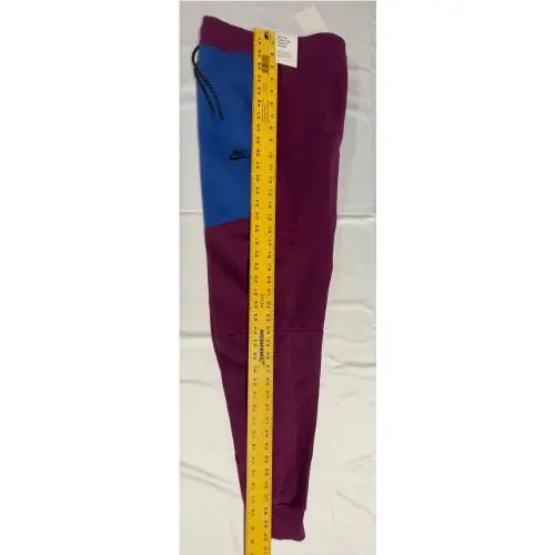 Nike clothing - Sangria (UPC: 195245441470) 1