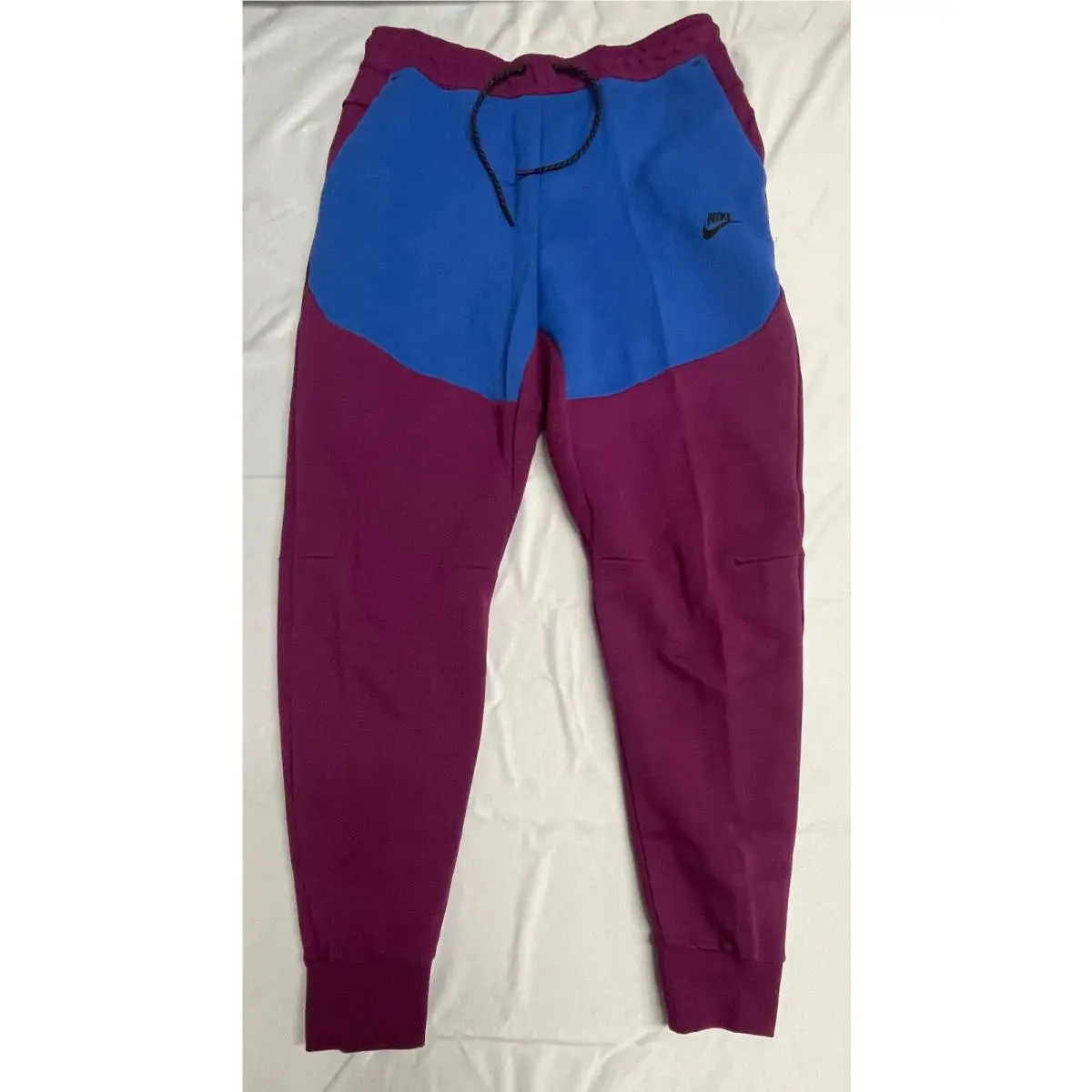 Nike clothing - Sangria (UPC: 195245441470) 2