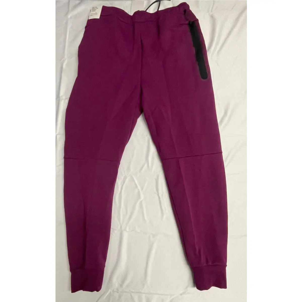 Nike clothing - Sangria (UPC: 195245441470) 3