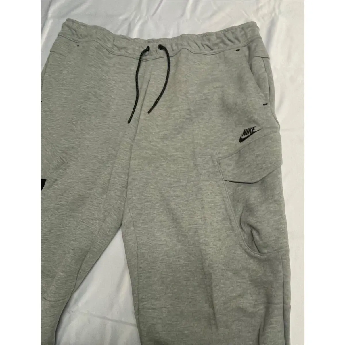 Nike clothing - Gray (UPC: 195245646820) 4