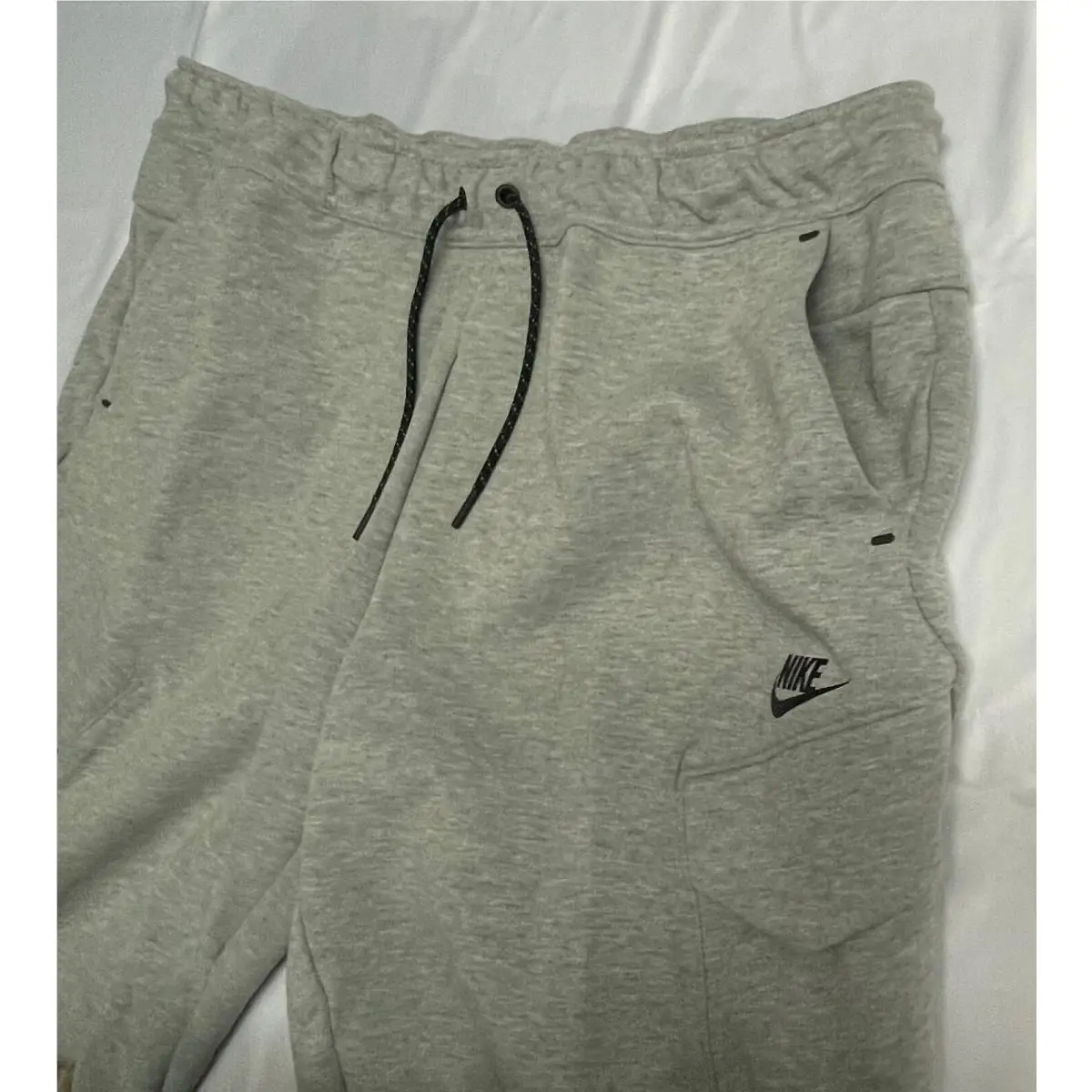 Nike clothing - Gray (UPC: 195245646820) 5