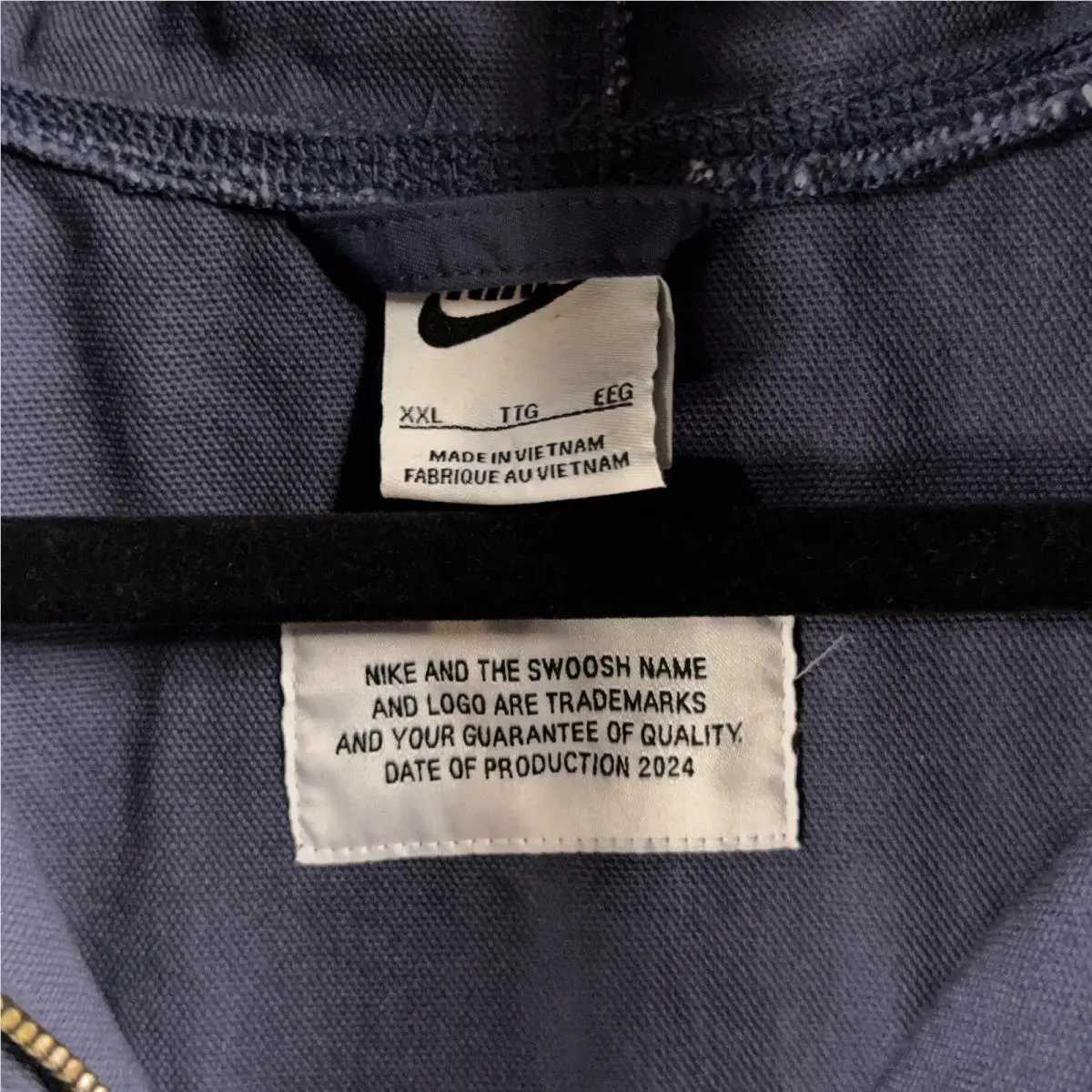 Nike clothing - HQ6122-437 - HQ6122-437 - Navy Blue, Hardware: Silver (UPC: 197859999644) 3