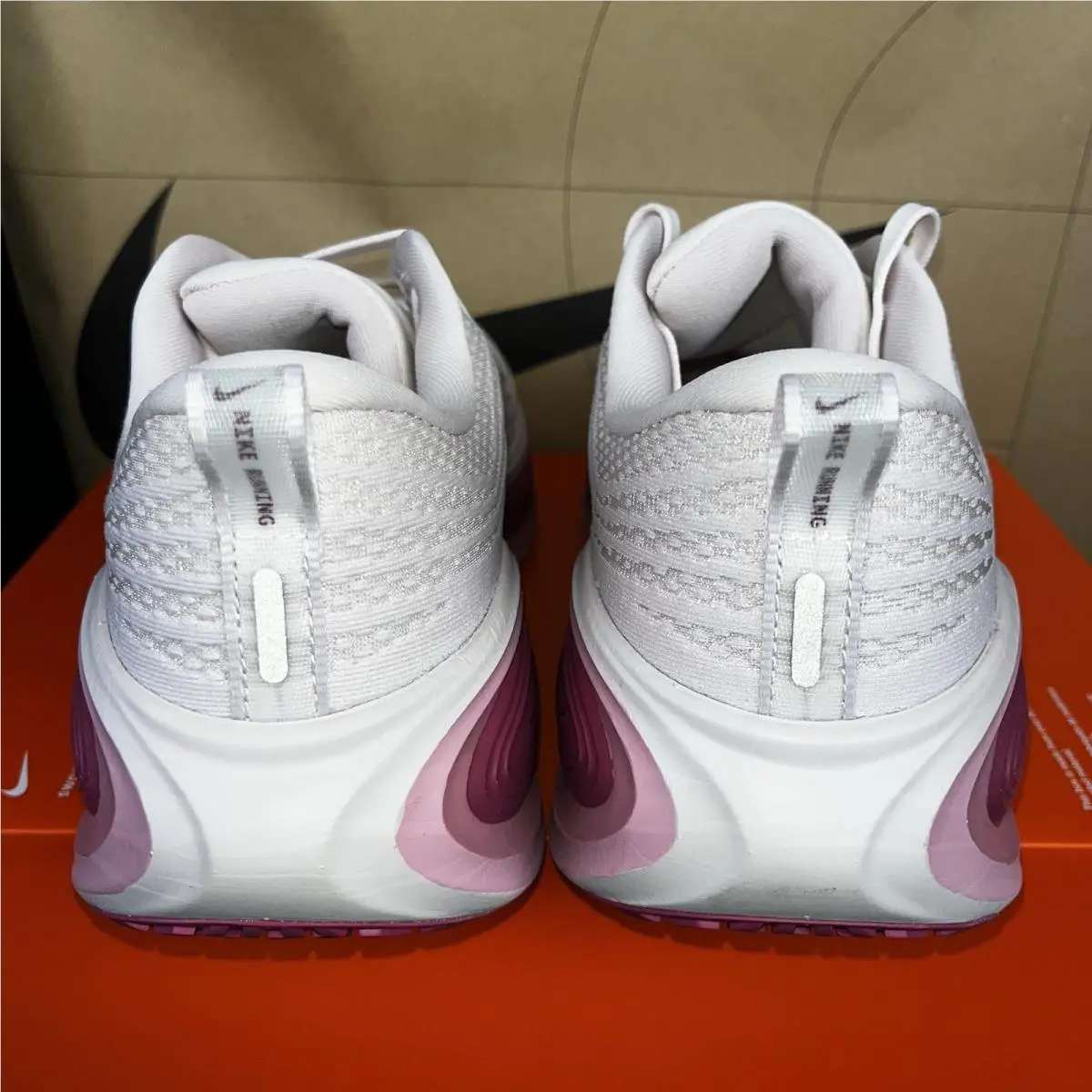 Nike shoes - Nike Vomero Plus - Vomero Plus - HV8154-602 - Pink 3